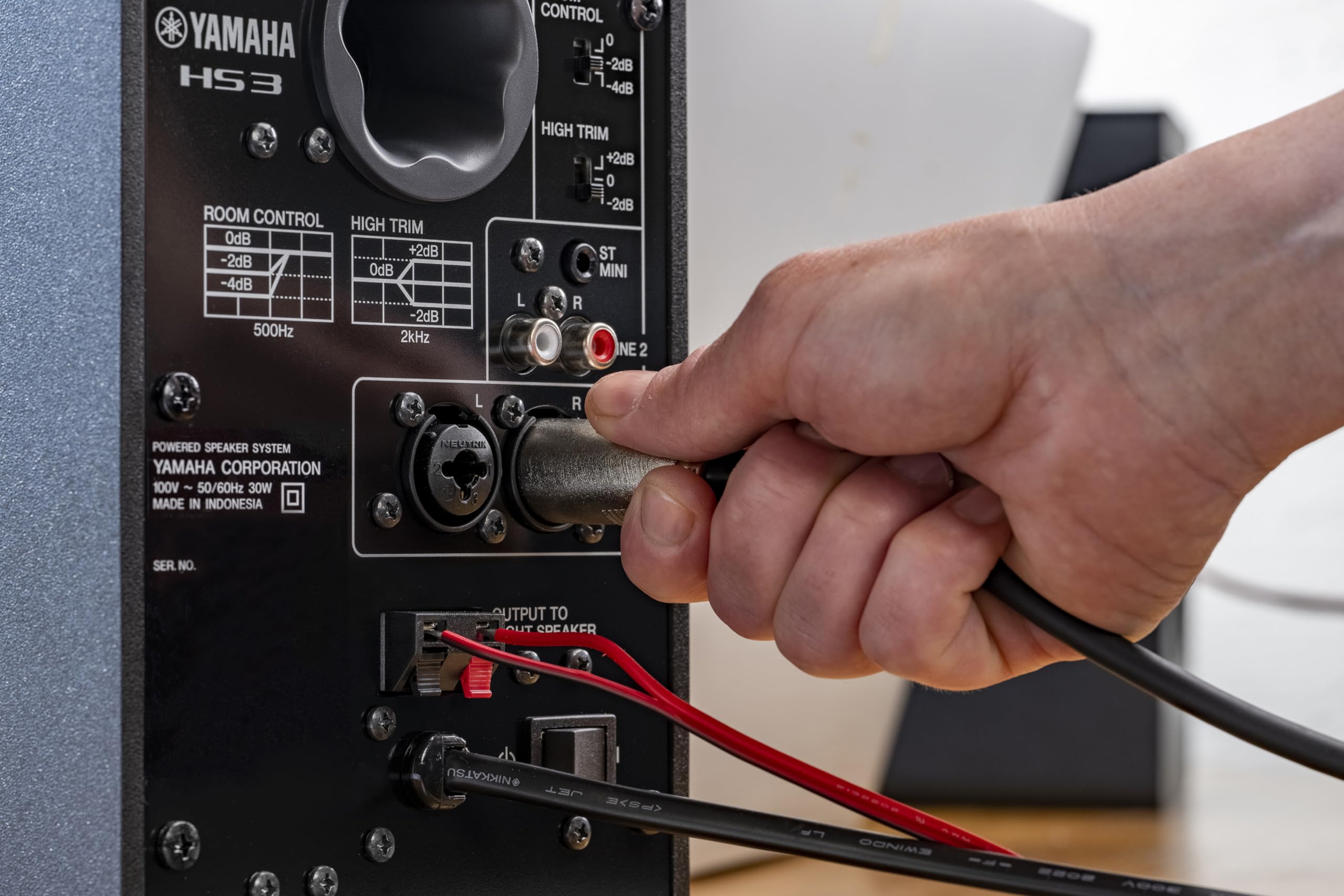 Yamaha Hs3 Powered Studio Monitor In Black, Pair (Hs3 B)