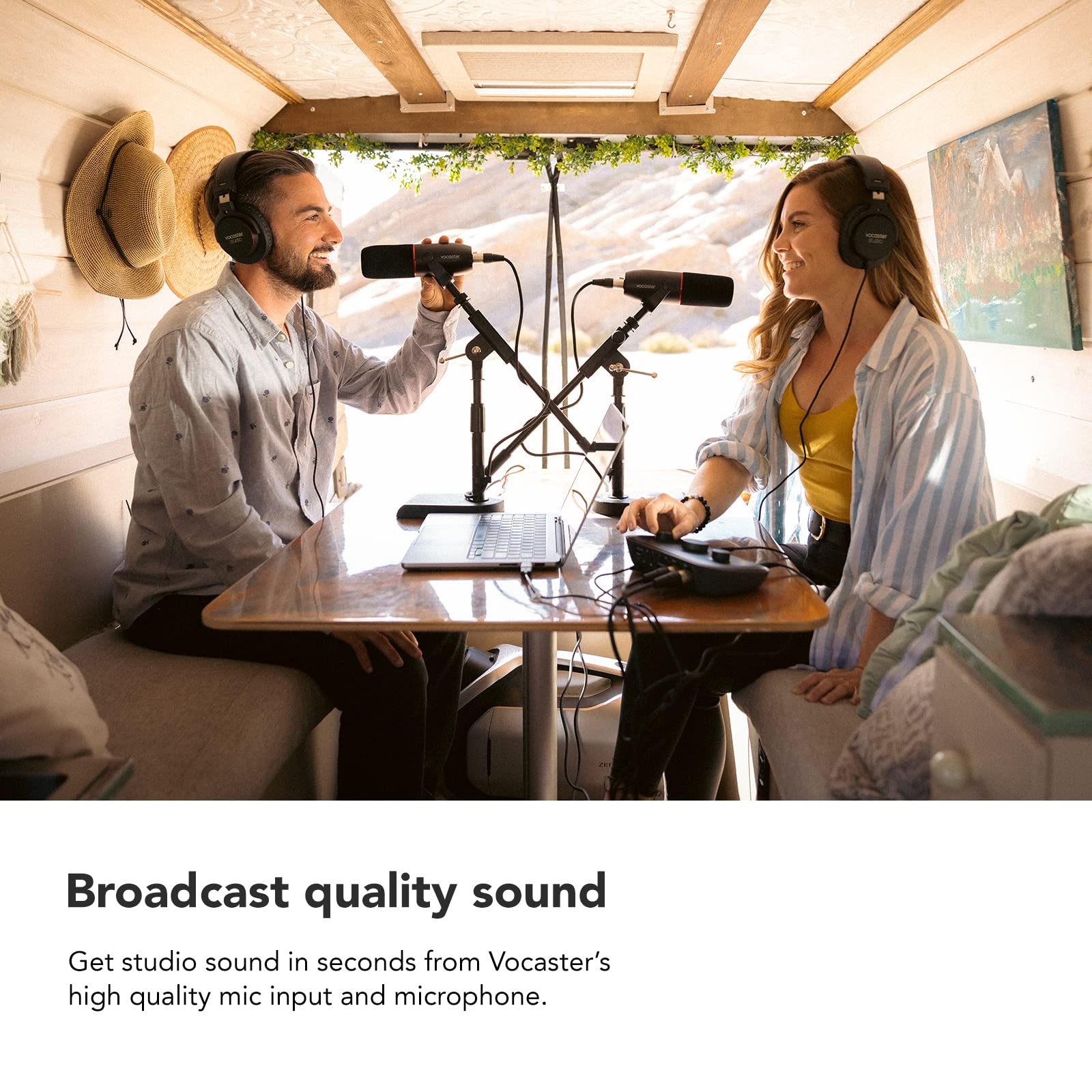 Focusrite Vocaster Two Studio   Podcasting Interface For Recording Host & Guest, With Professional Quality Vocaster Dm14V Dynami