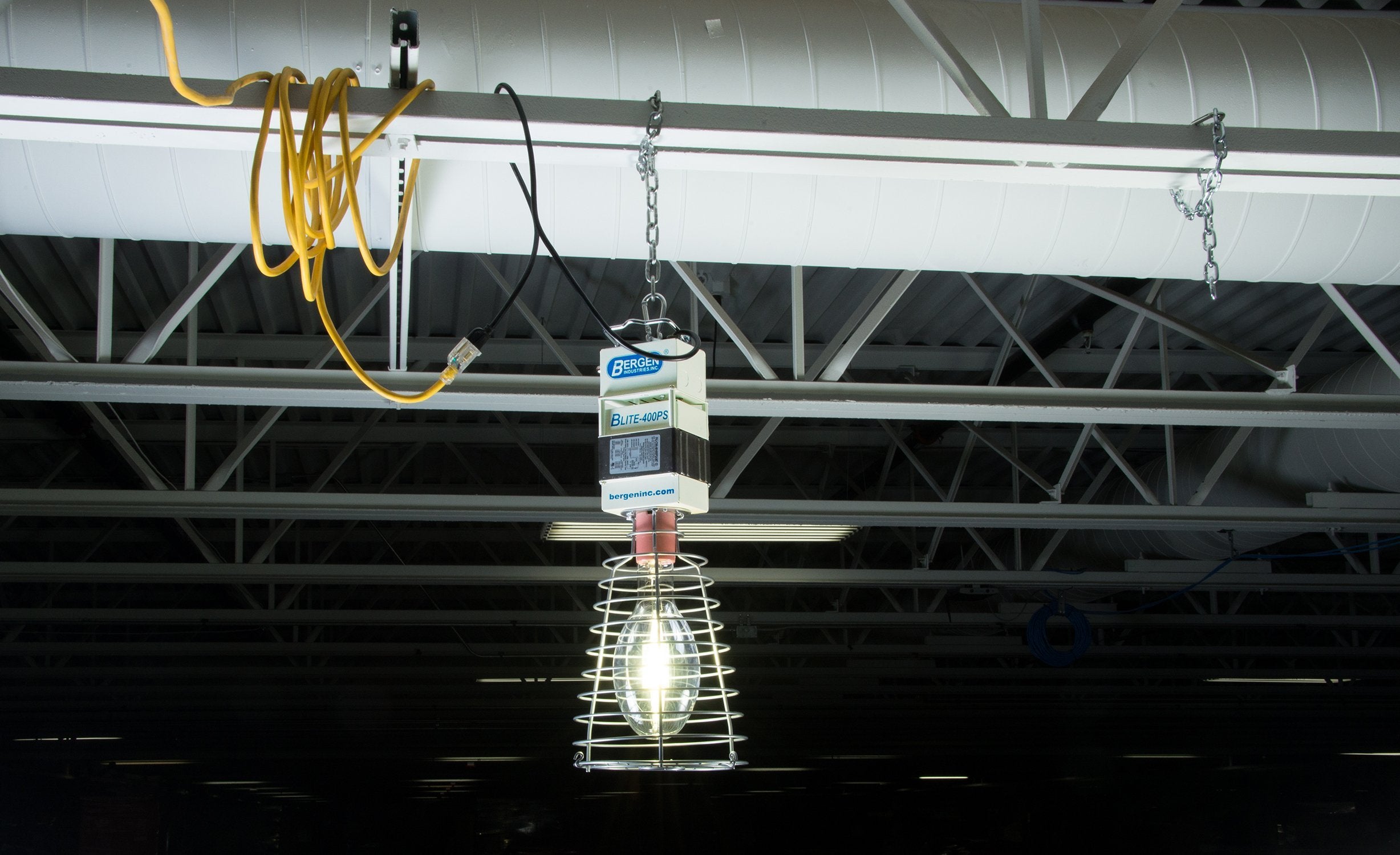 Bergen Industries Inc Oc50123Lt Extra Heavy-Duty Outdoor Single Receptacle Extension Cord, 50 Ft, 12 Awg, 15A/125V Ac