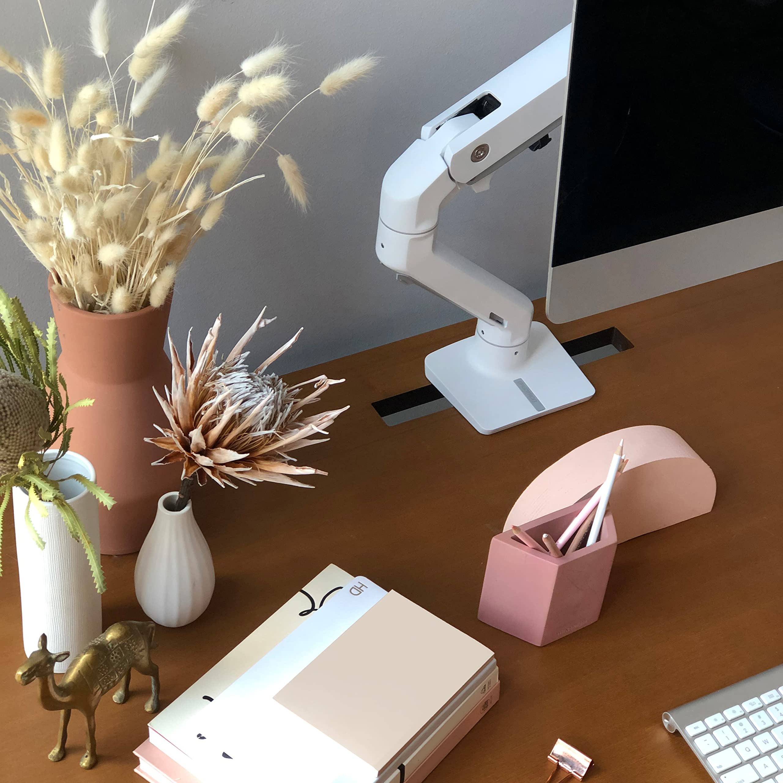 Ergotron   Hx Premium Heavy Duty Monitor Arm, Single Monitor Vesa Desk Mount   For Flat Or Slight Curved Ultrawide Monitors Up T