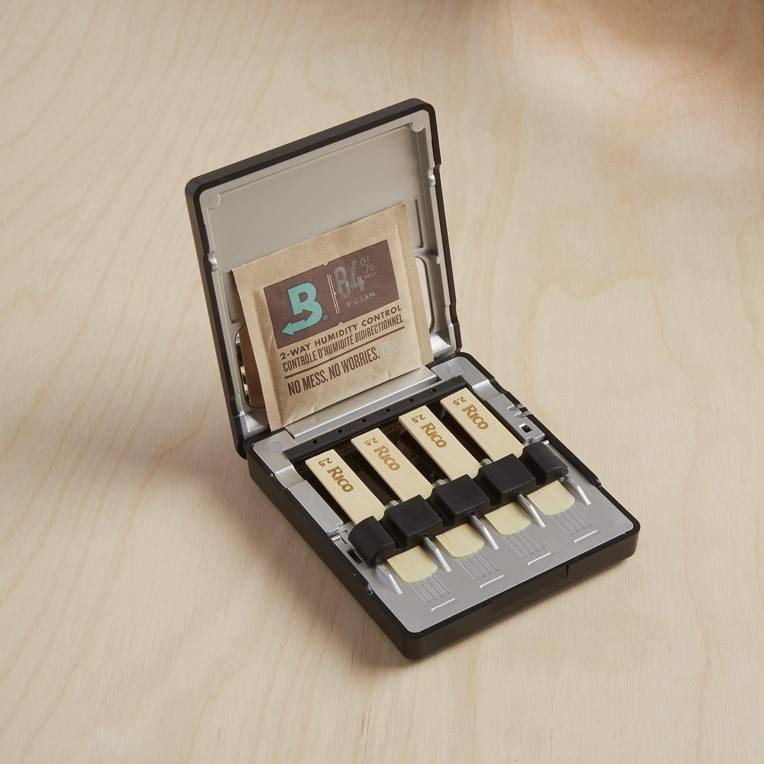 Boveda Wooden Music Instruments   84% Rh 2 Way Humidity Control   Size 8 For Wooden Instruments   Protects All Wood Instruments