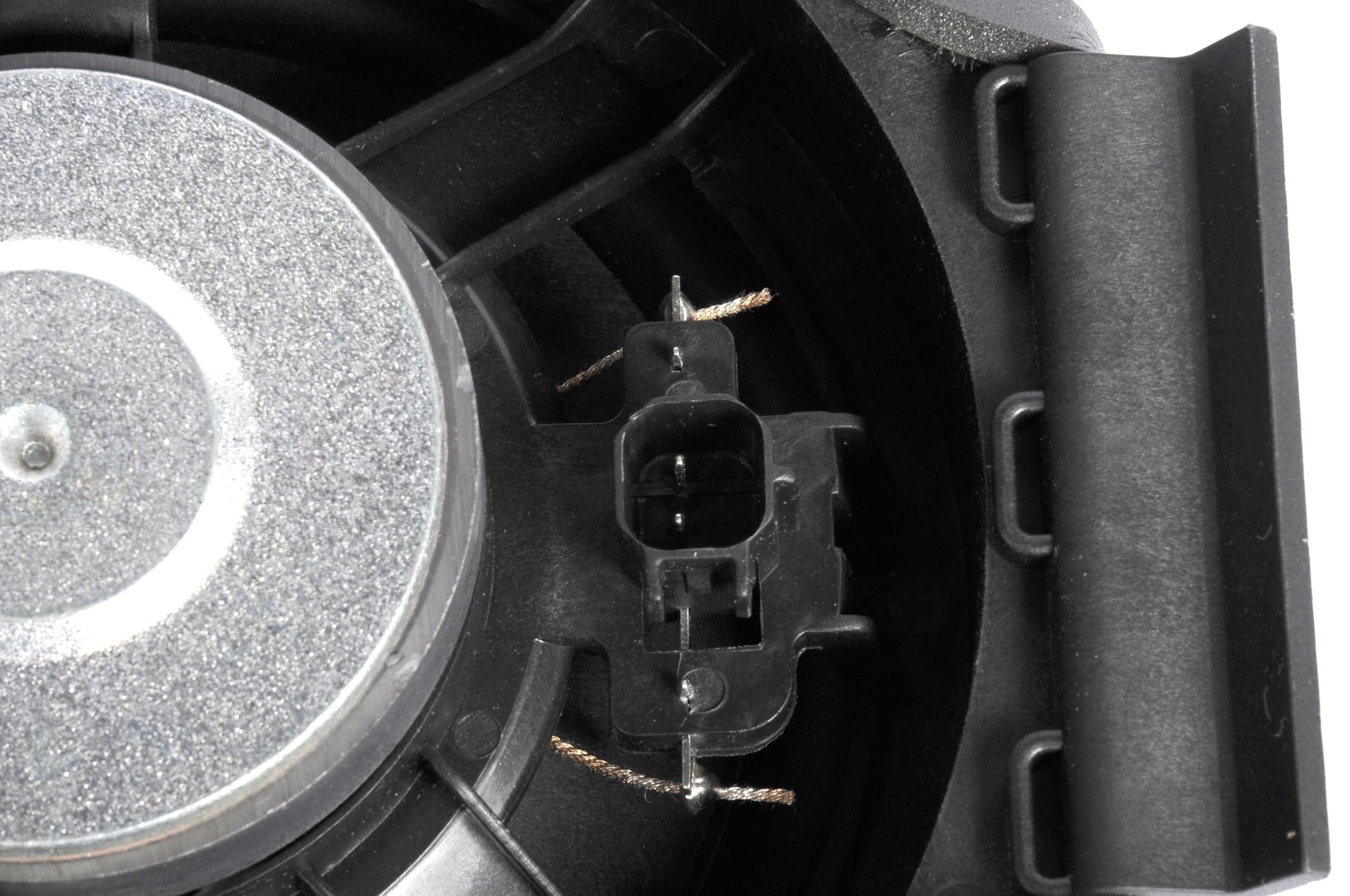 Gm Genuine Parts 95937946 Front Door Radio Speaker