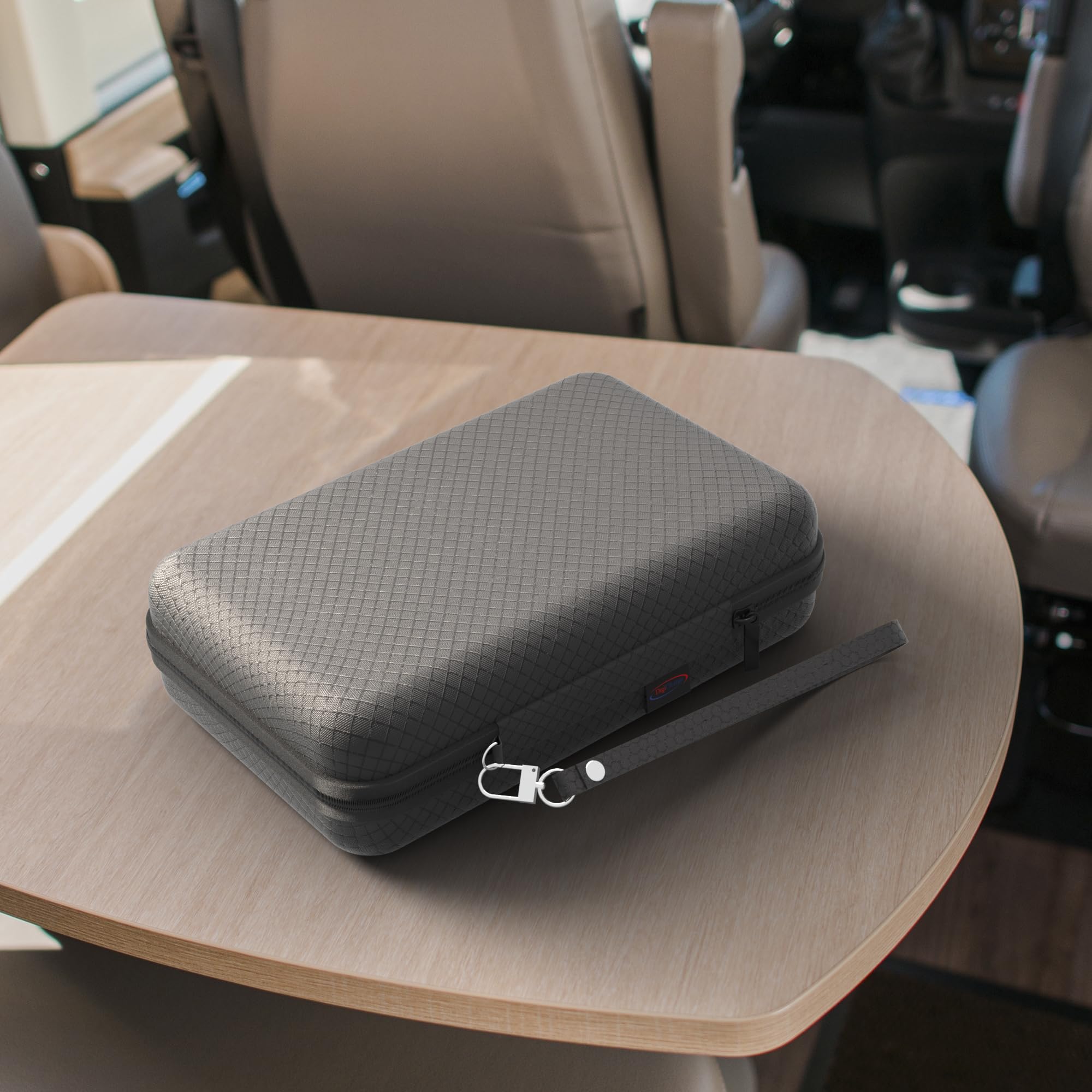 Digicharge Hard Carrying Case For Tomtom Go Comfort 6 Go Supreme 6 Via 1625 1625M 1625Tm Go 620 Trucker 620 6 Inch Gps With Acce