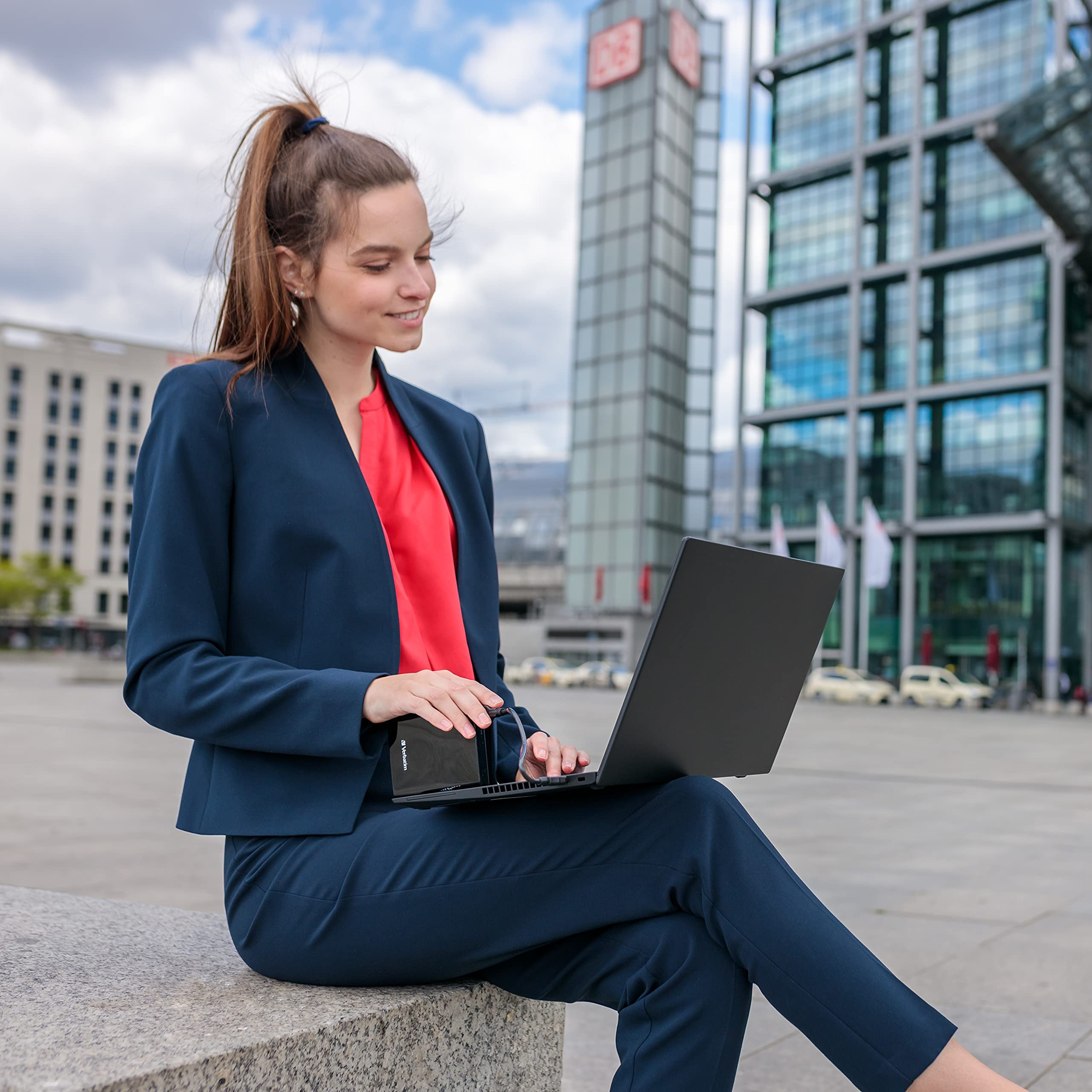 Verbatim 2Tb Portable Hard Drive,   Store'N'Go   Usb 3.0   Compatible With Usb 2.0   Pc / Mac   Diamond Black