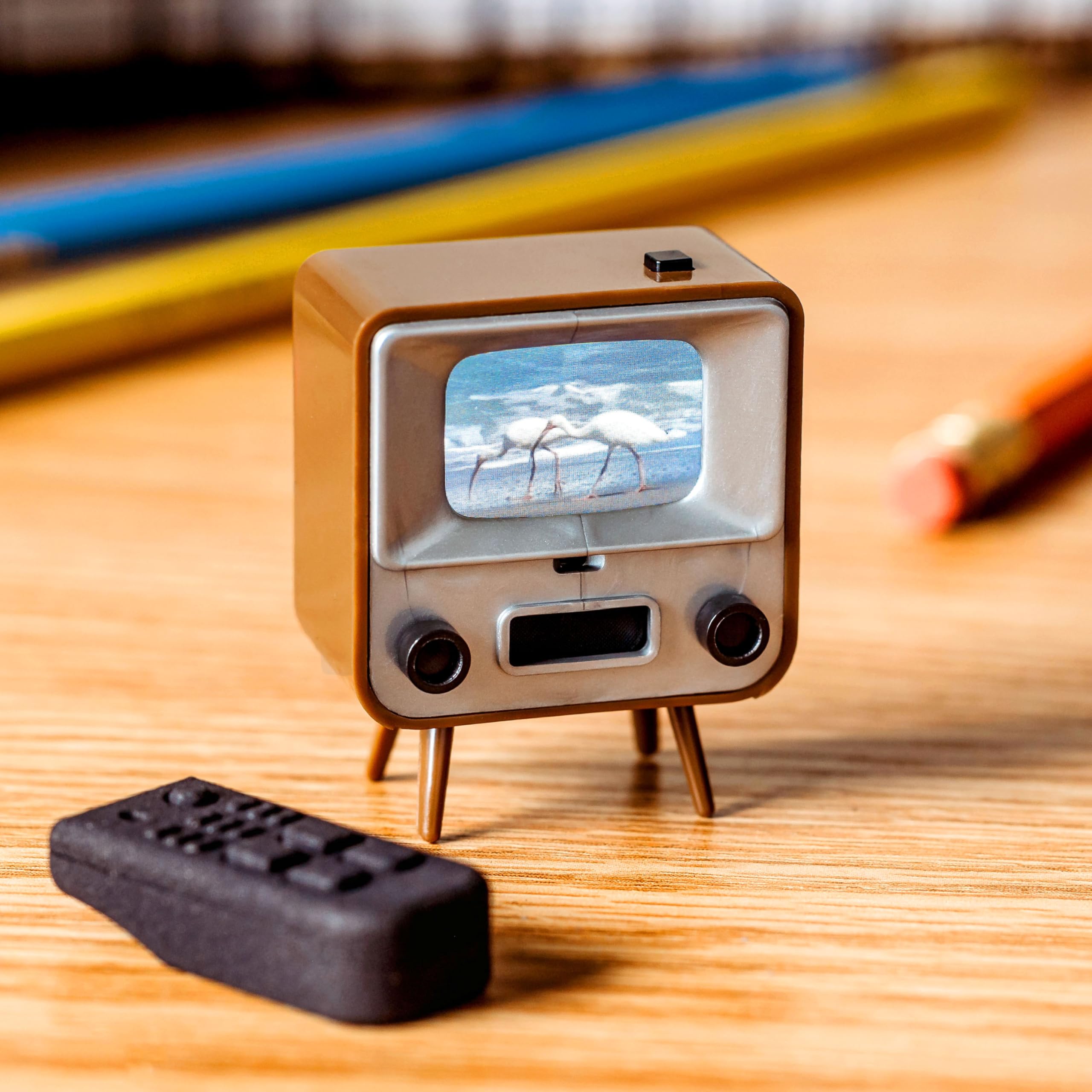 Tinytv 2   Portable Retro Television With Working Rotary Knobs   Load Your Own Videos Easily Via Usb Onto Your Own Minature Tv (