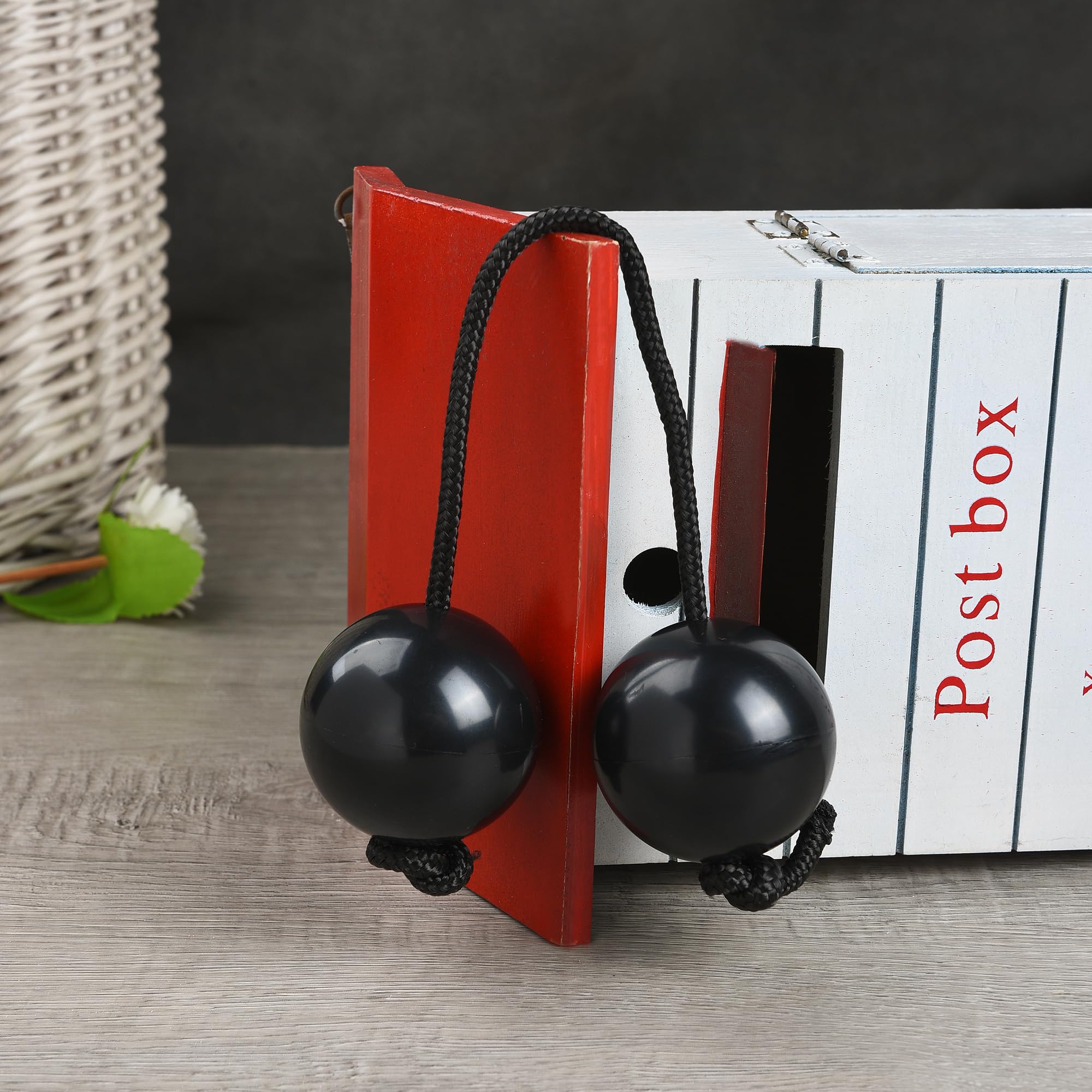 2Pcs Asalato Shakers, Kashaka Rhythmic Ball African Musical Instrument Aslatua Shakers, Black