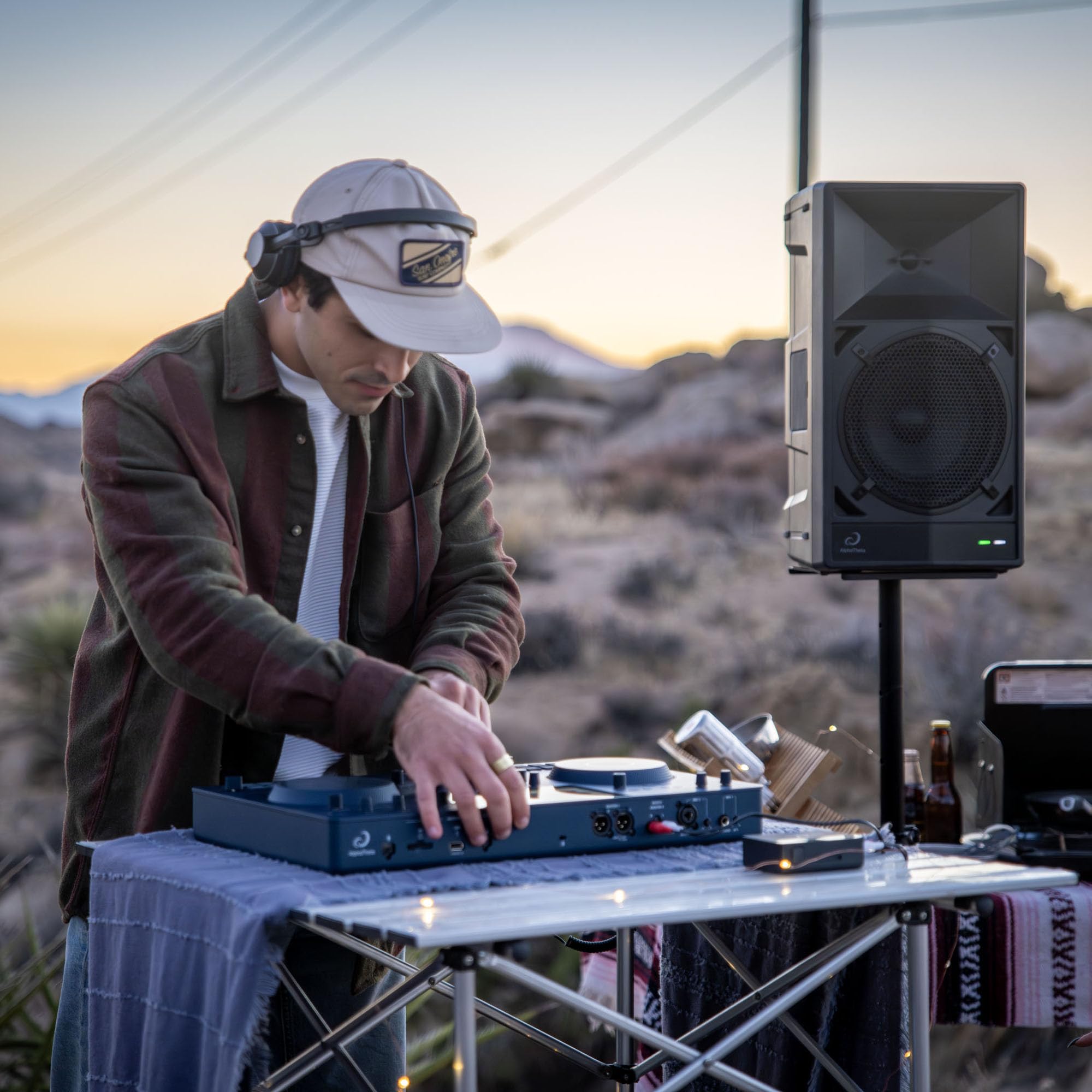 Alphatheta Omnis-Duo Portable All-In-One Battery Powered Dj Controller