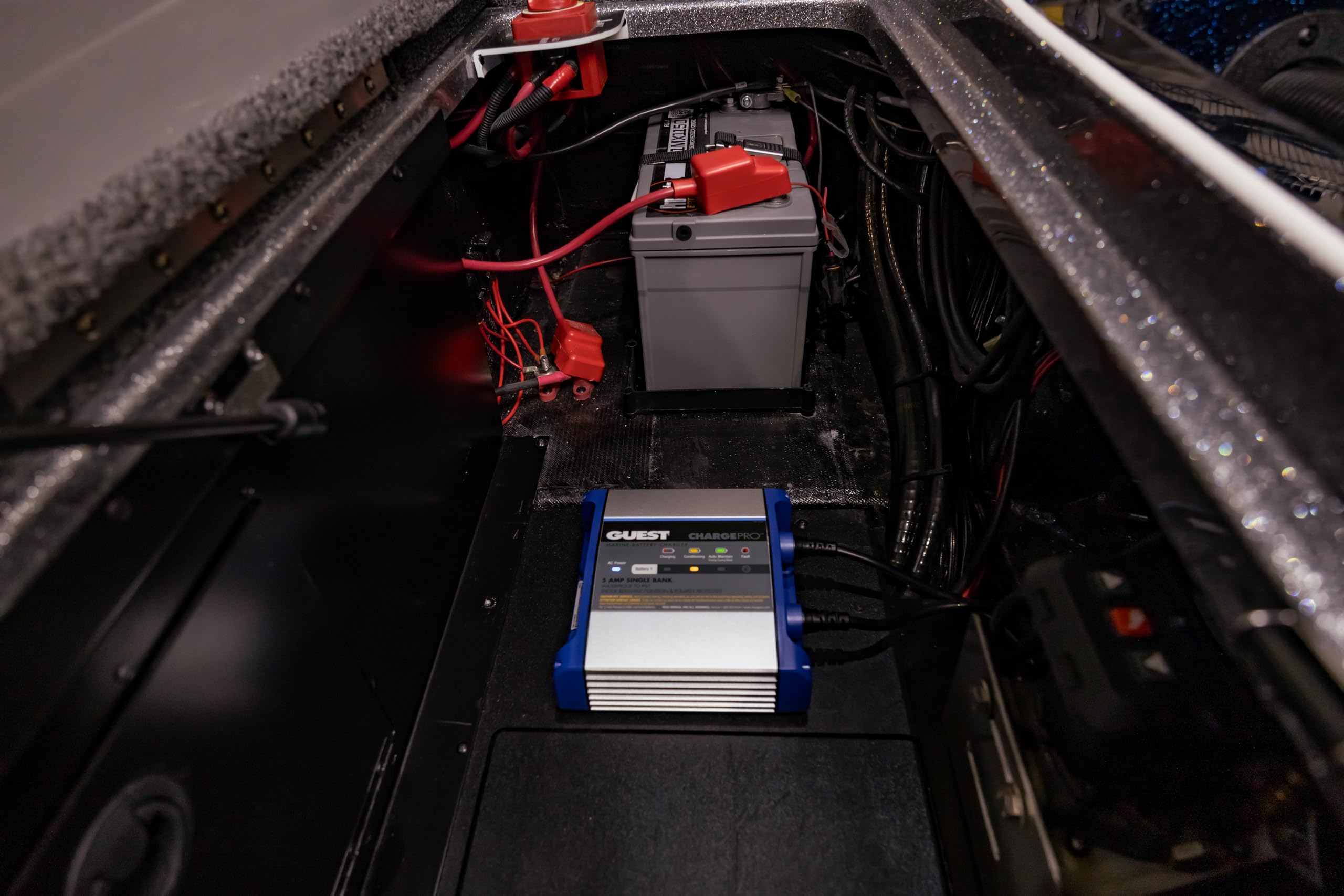 Guest 2708A Guest On-Board Battery Charger 5A / 12V; Bank; 120V Input,WBEEAB0798DC5L4