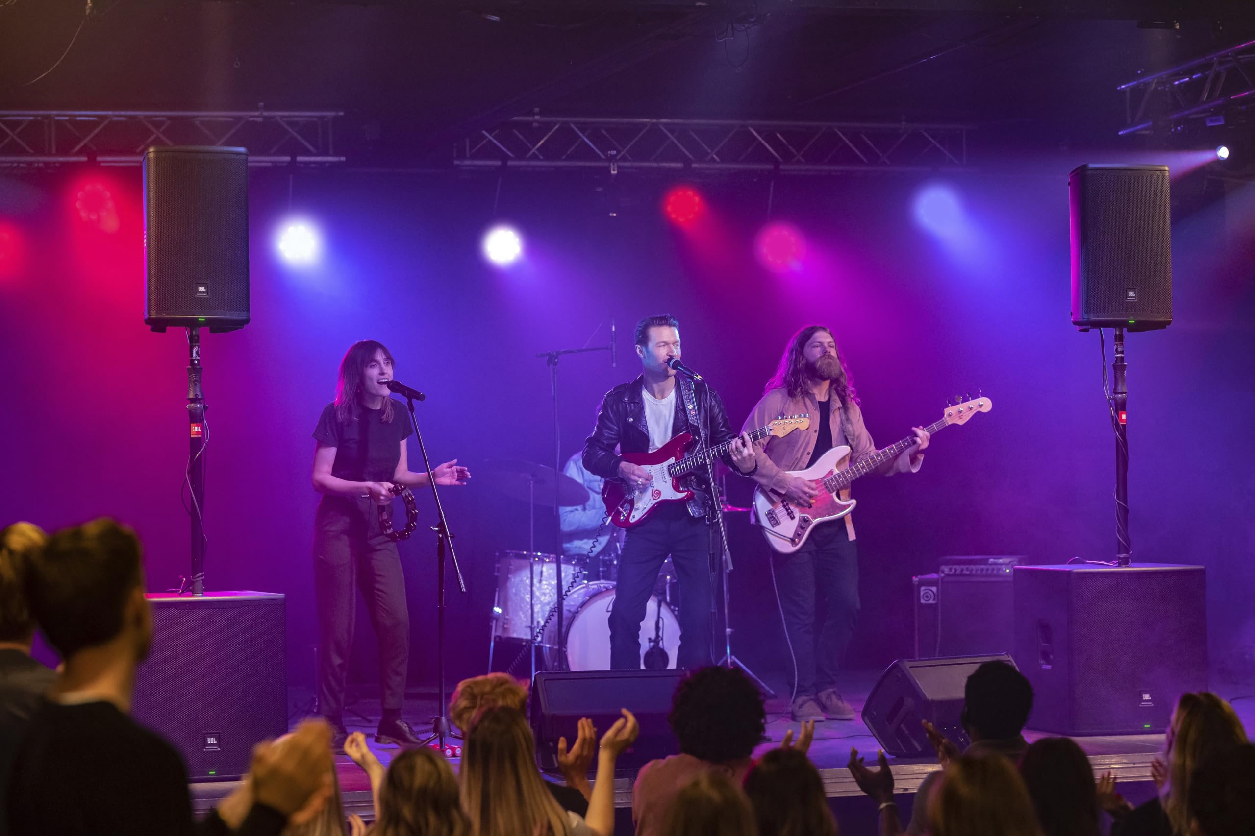 Jbl Professional Eon718S Powered Pa Subwoofer With Bluetooth, 18-Inch, Wired Electric, Black