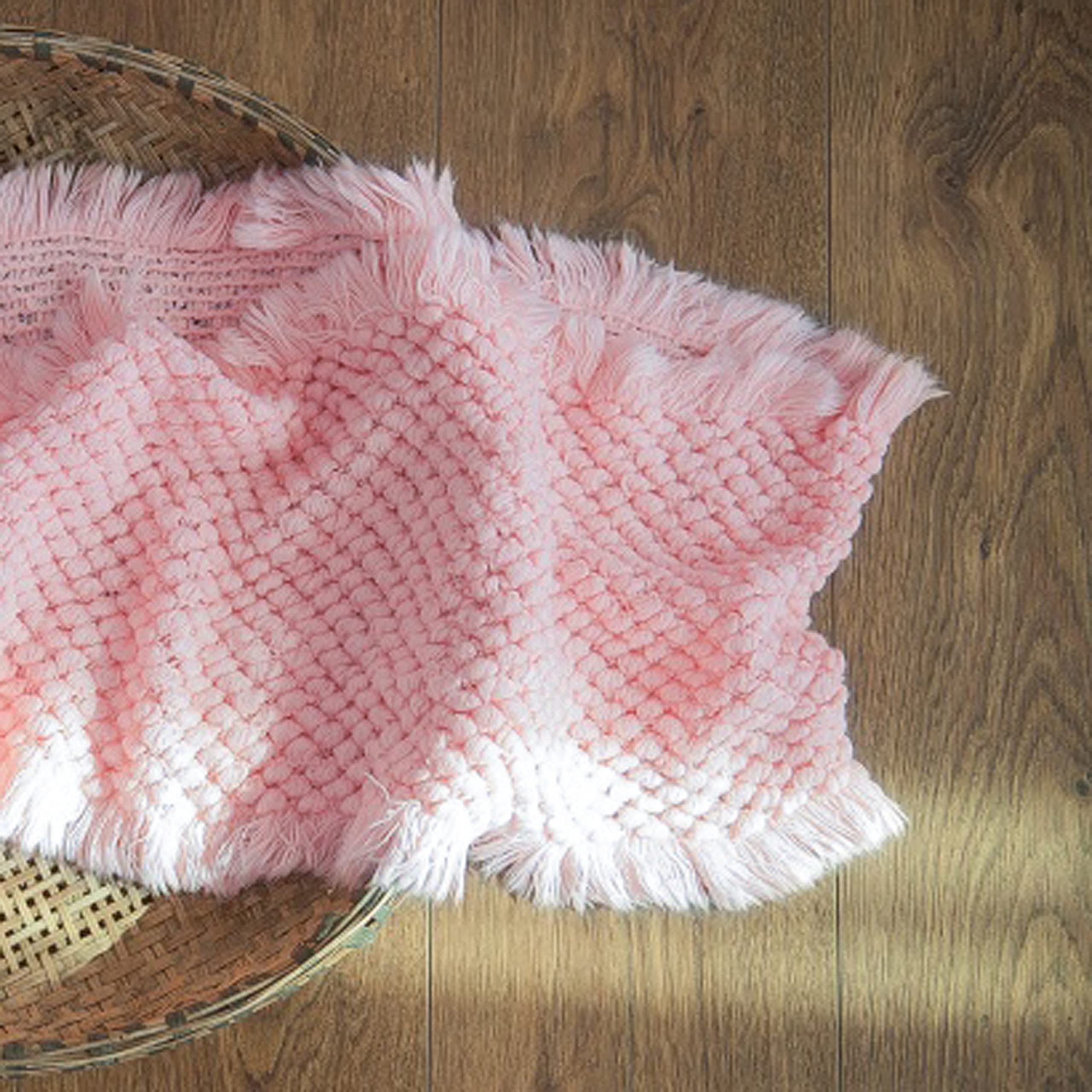 Zeroest Baby Photography Props Basket Braid Wool Wrap Newborn Photo Shoot Baskets Filler Posing Stuffer Background Blanket (Pink