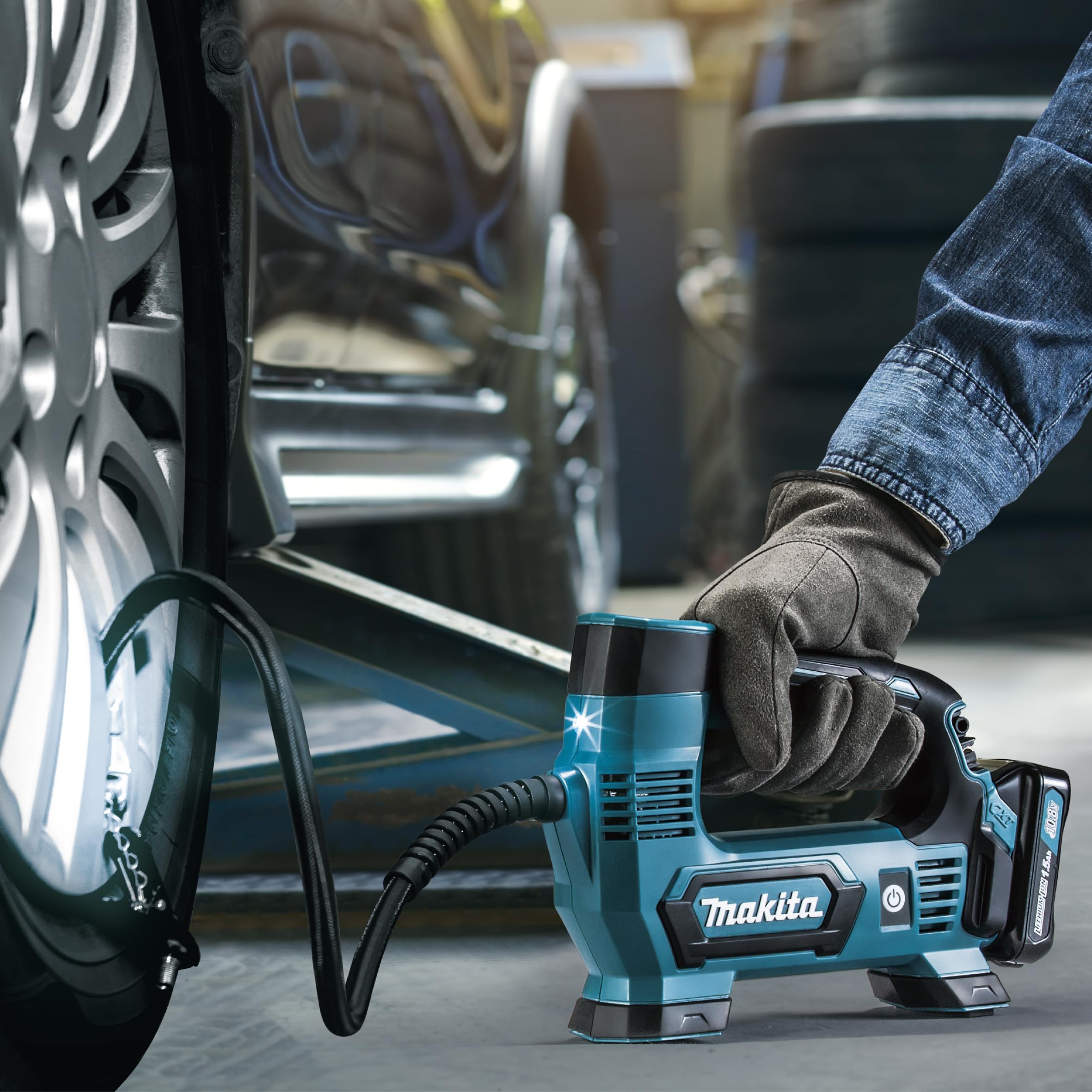 Makita Mp100Dz 12V Max Cxt Lithium Ion Cordless Inflator, Bare Tool Only