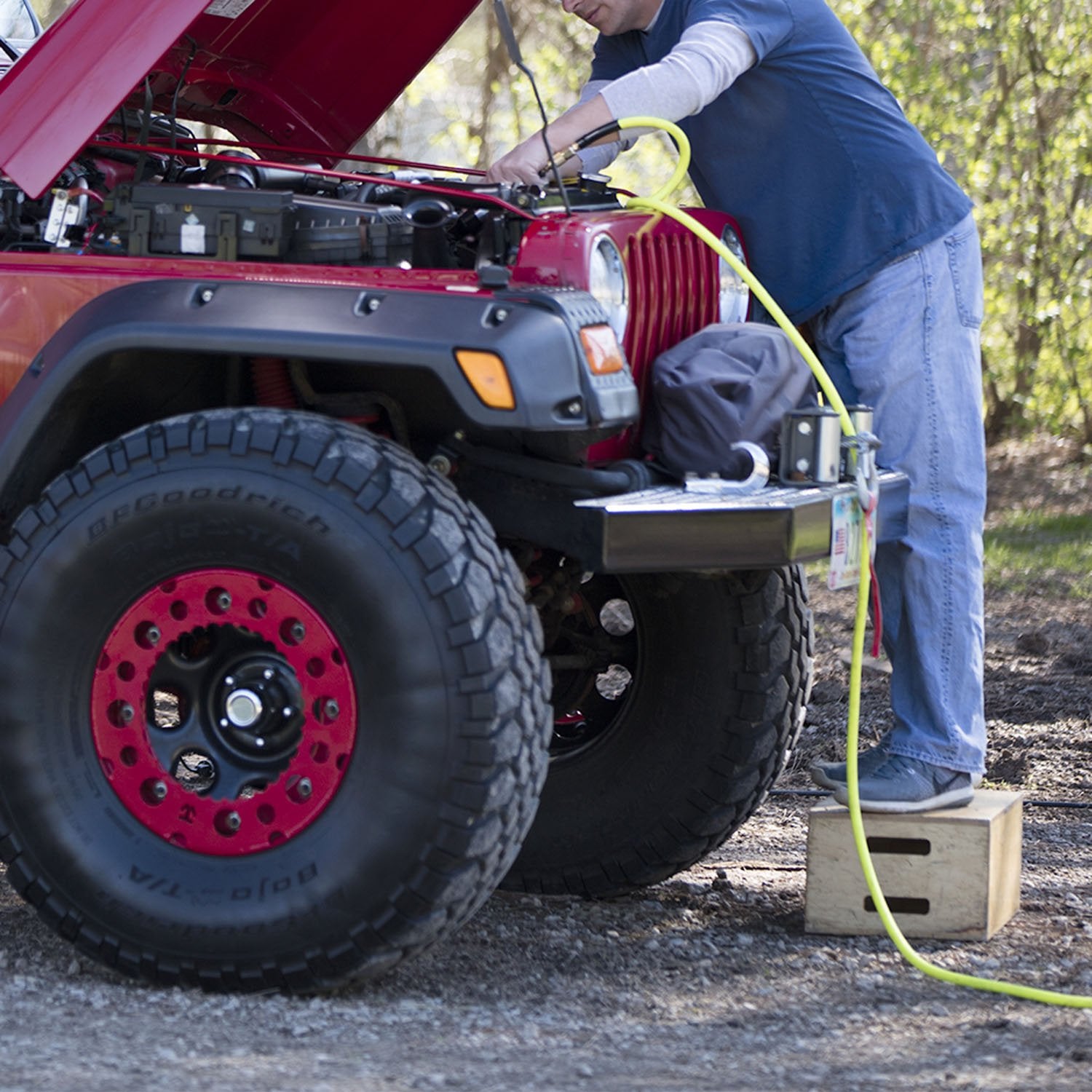 Campbell Hausfeld 8 Gallon Air Compressor, 65Db Quiet Portable Air Compressor, 120V, 125 Max Psi Oil And Maintenance Free Pump