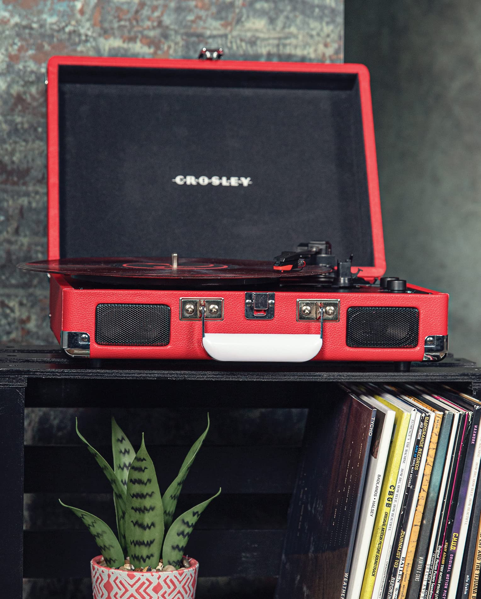 Crosley Cr8005Dp Re1 Cruiser Plus Vintage 3 Speed Bluetooth In/Out Suitcase Vinyl Record Player Turntable, Red