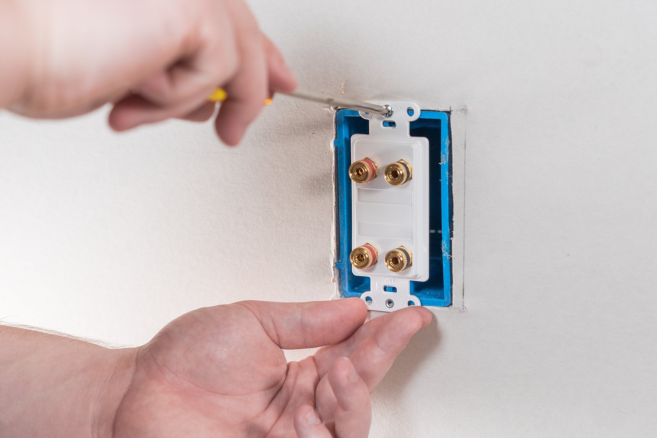 On Q F9005Whv1 Home Theater Connection Kit, White