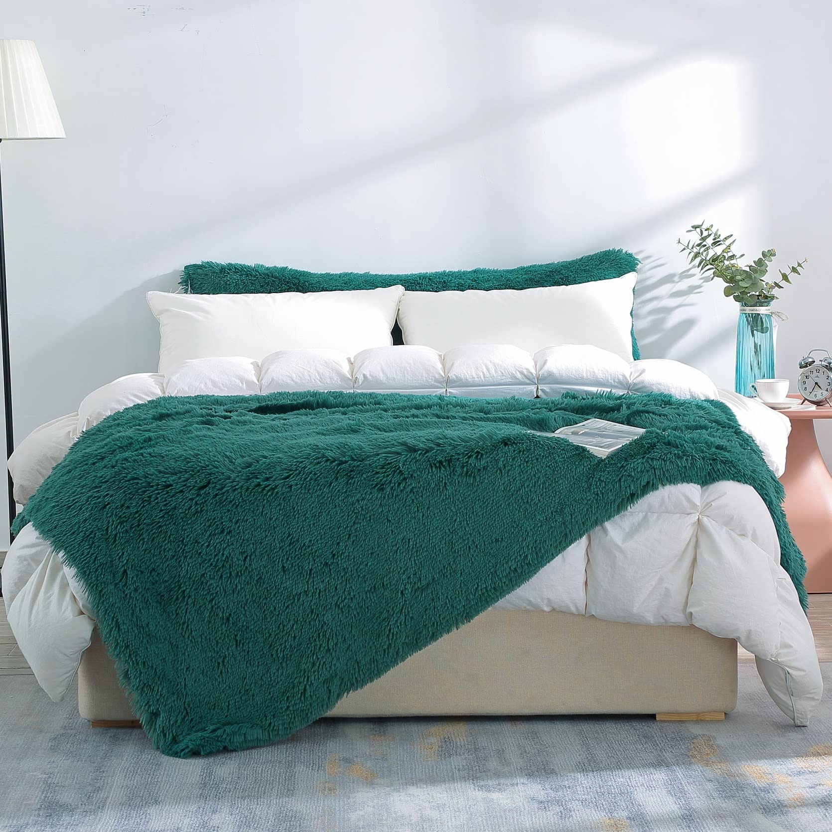 Reafort Luxury Long Hair Shaggy Pv Fur Faux Fur Oversized Throw Blanket (Evergreen, 60X70 Throw)
