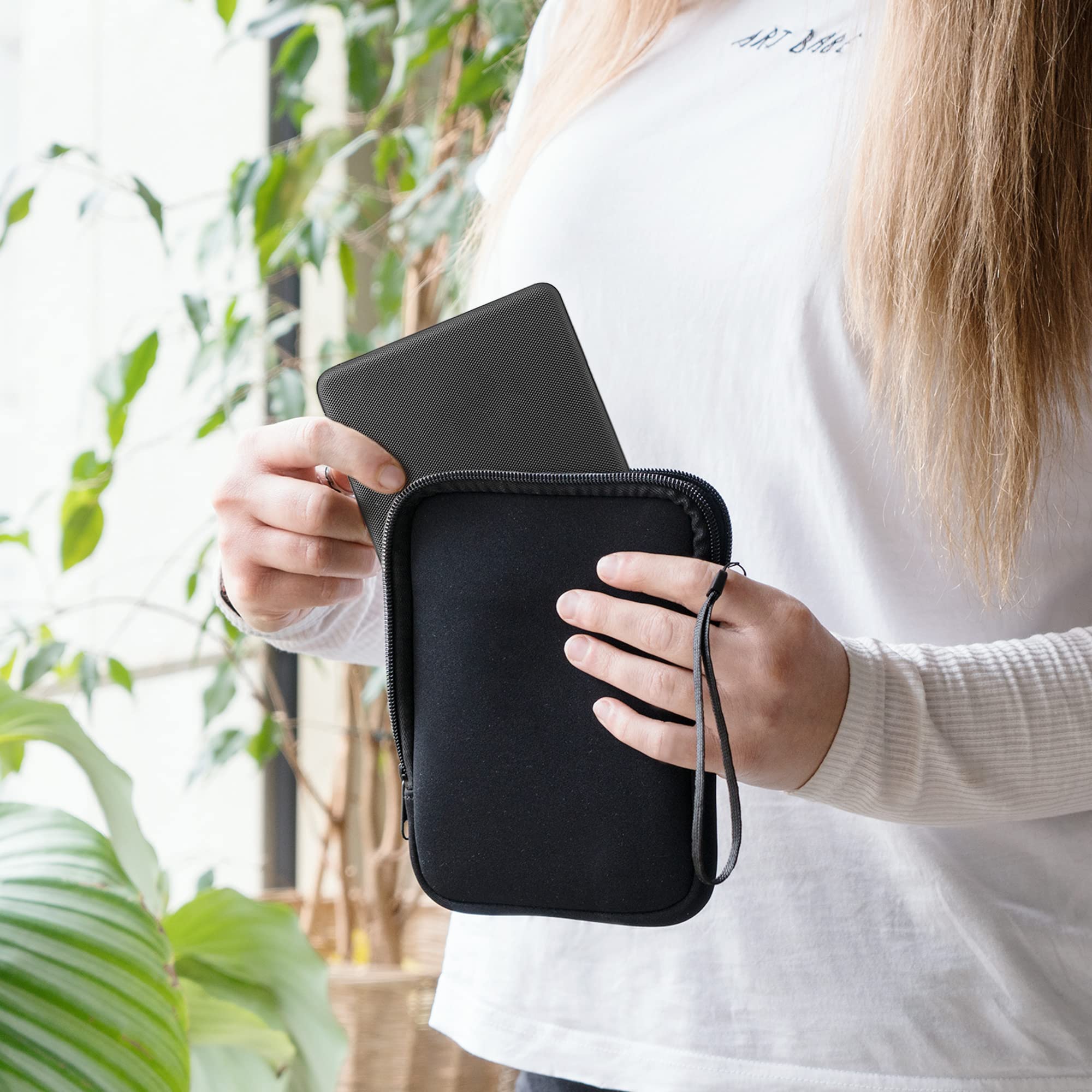 Kwmobile Neoprene E Reader Pouch Size 6,8 7'' Ereader   Universal Ebook Sleeve Case With Zipper   Petrol