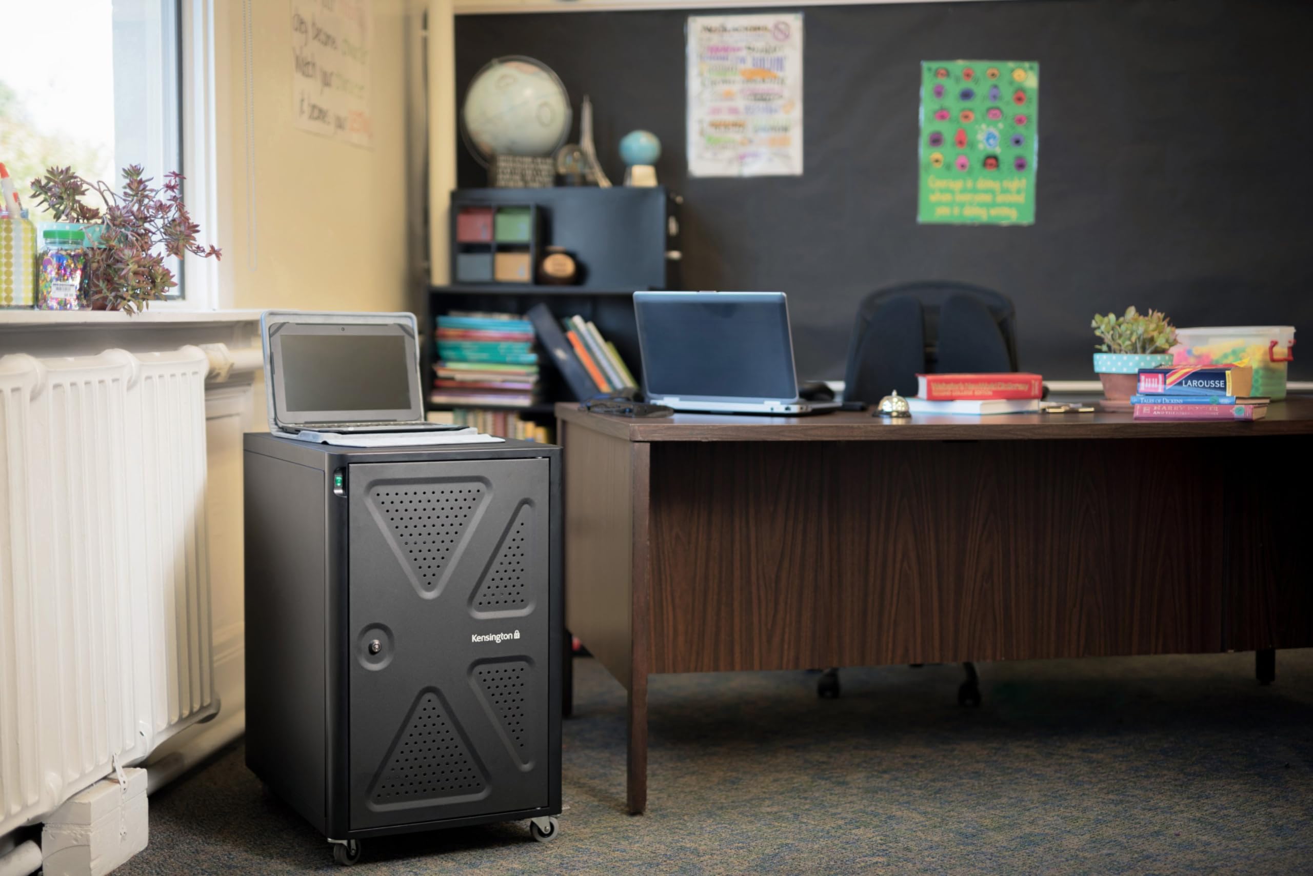 Kensington Ac12 Security Charging Cabinet For Tablets, Chromebooks, 2 In 1 Laptops (K64415Na)