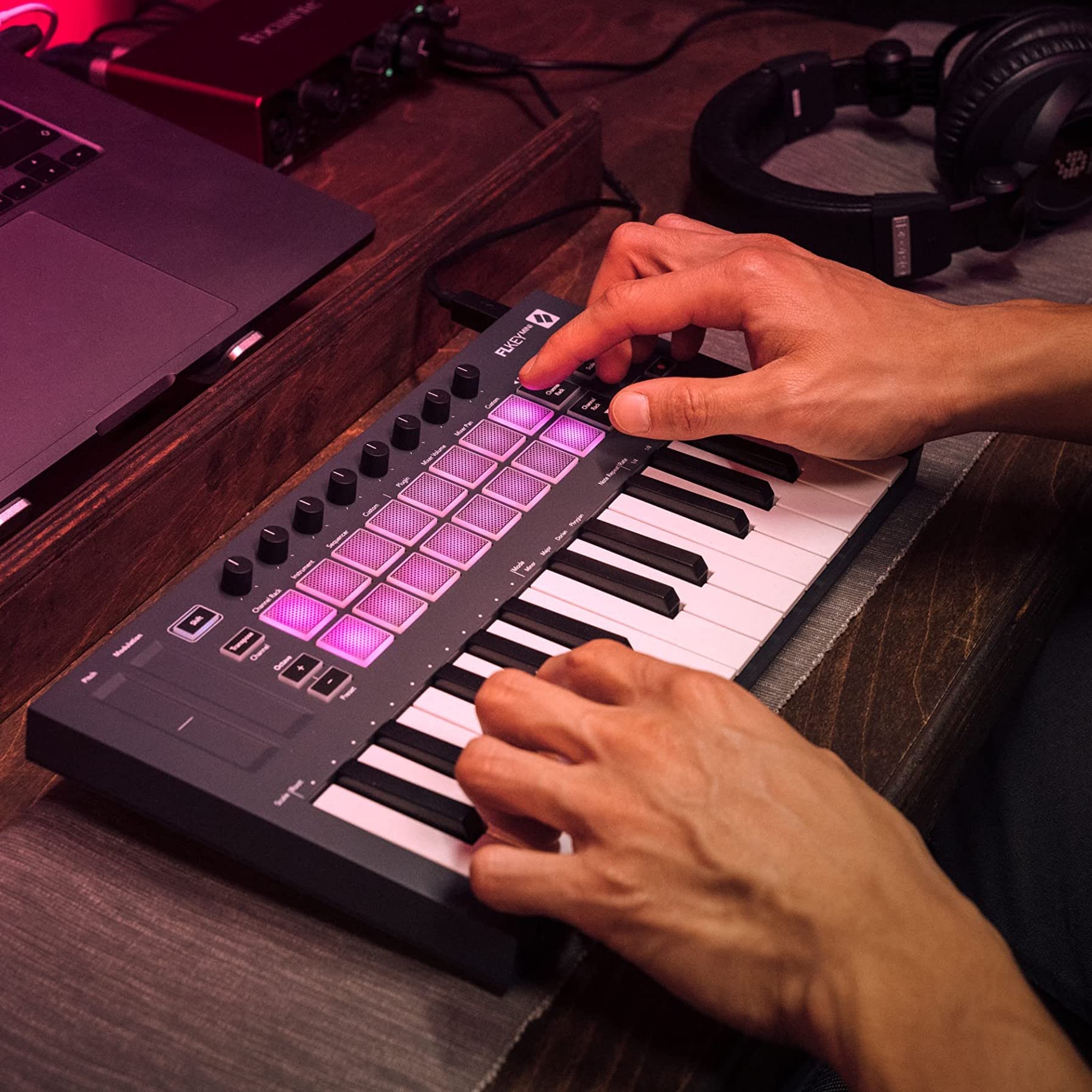 Novation Flkey Mini - Portable 25-Key, Usb, Midi Keyboard Controller With Fl Studio Integration For Music Production