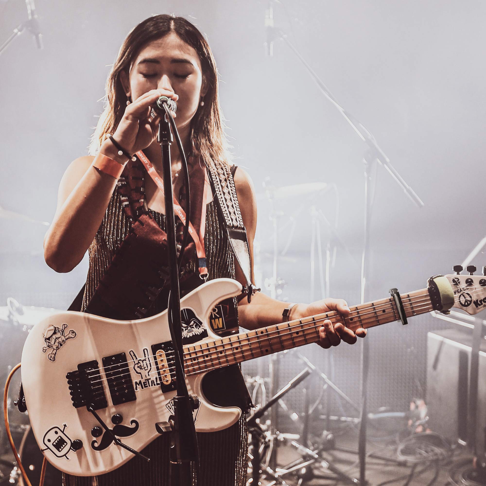 Performance Guitar Picks For Acoustic Guitar   Non Slip Raised Thumb/Finger Rest   3 Gauges In One Guitar Pick For Multiple Tone