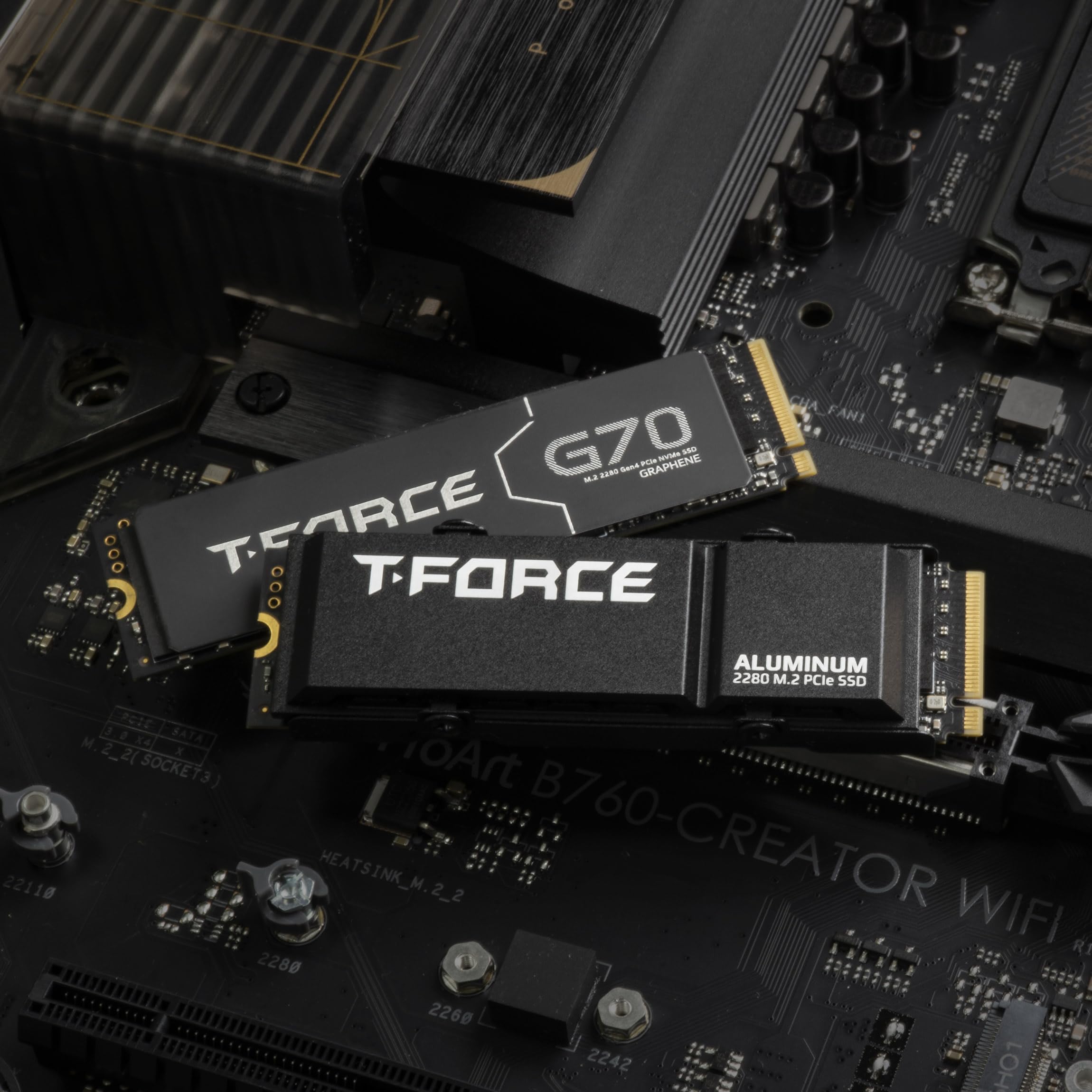 Teamgroup T Force G70 Pro Graphene Heatsink 2Tb Dram Slc Cache 3D Tlc Nand Nvme Innogrit Pcie Gen4X4 M.2 2280 Gaming Internal Ssd Works With Ps5 Read/Write 7400/6800 Mb/S Tm8Ffh002T0C129