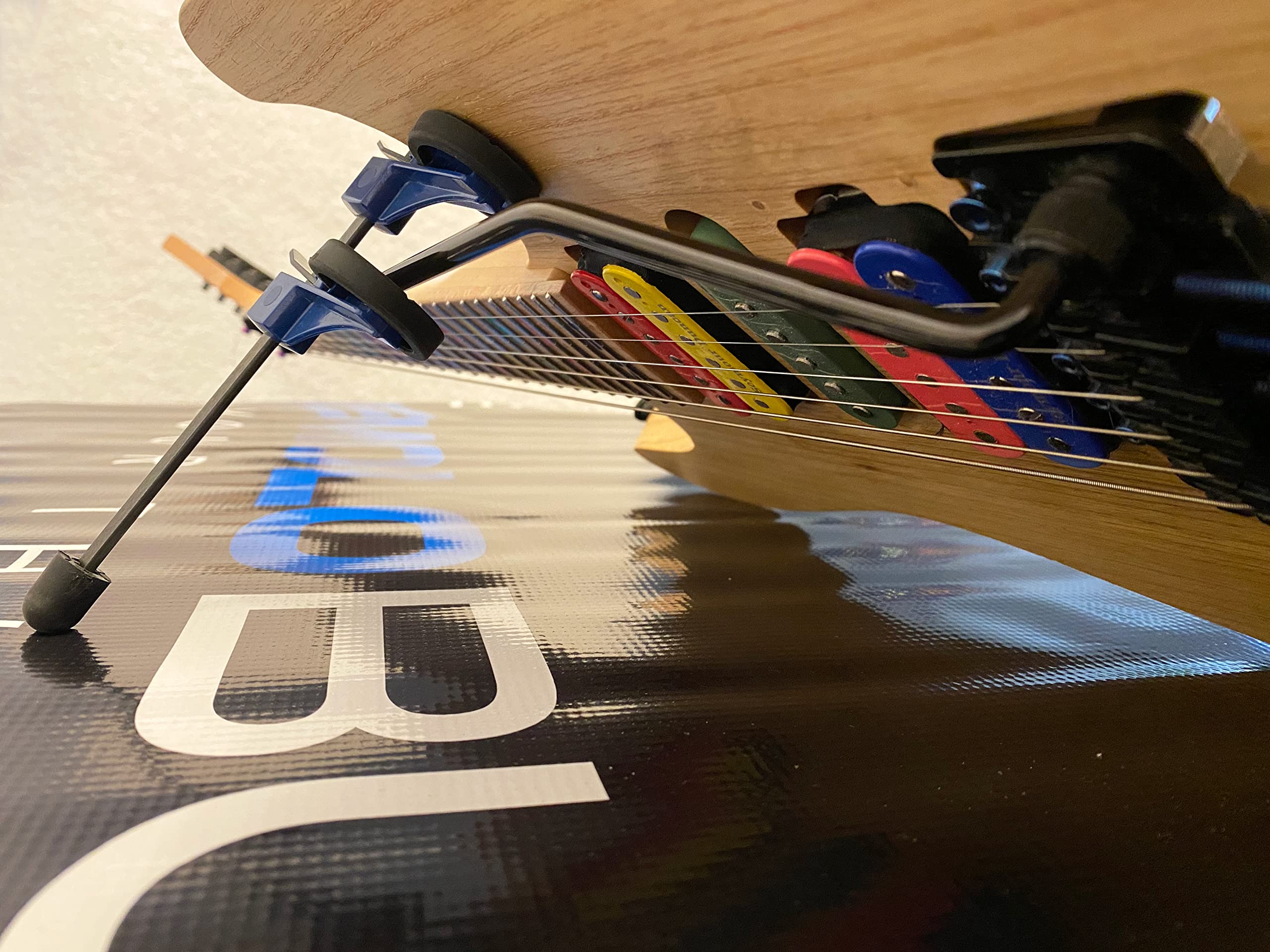 The Tremolo Buddy Guitar Clamping Maintenance Tool For Floyd Rose And Various Tremolo System Setups