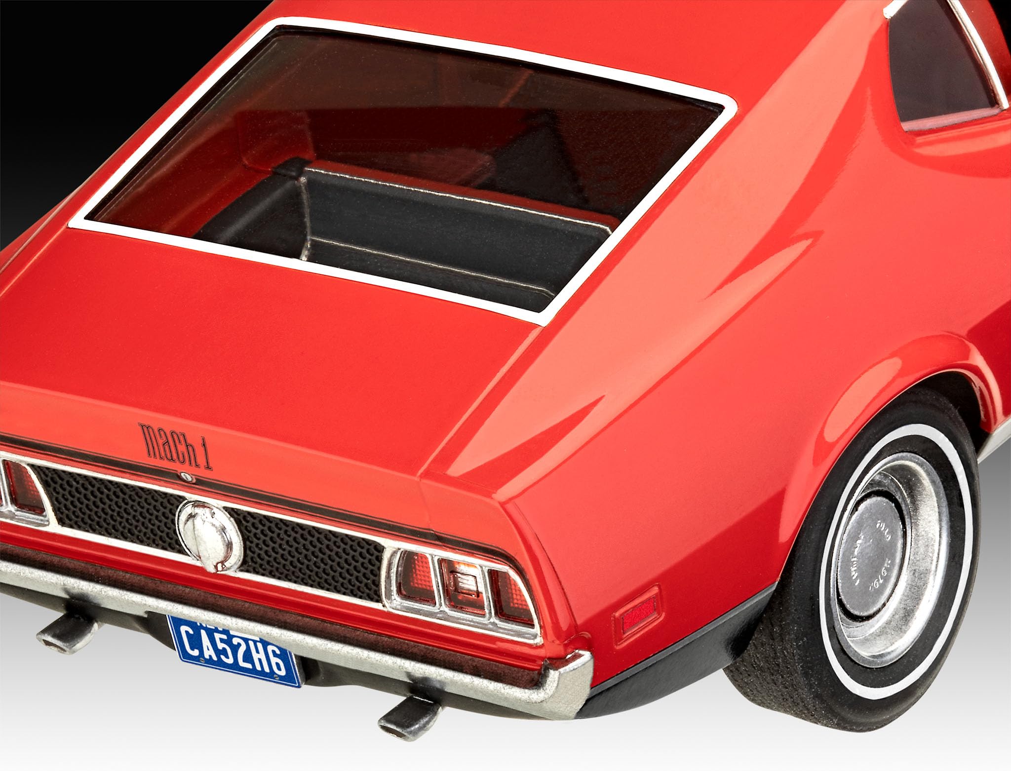 Revell Gift Set 05664 James Bond 007 Diamonds Are Forever, Ford Mustang Mach 1, 1:25 Scale Unbuilt Plastic Model Kit, With Acces