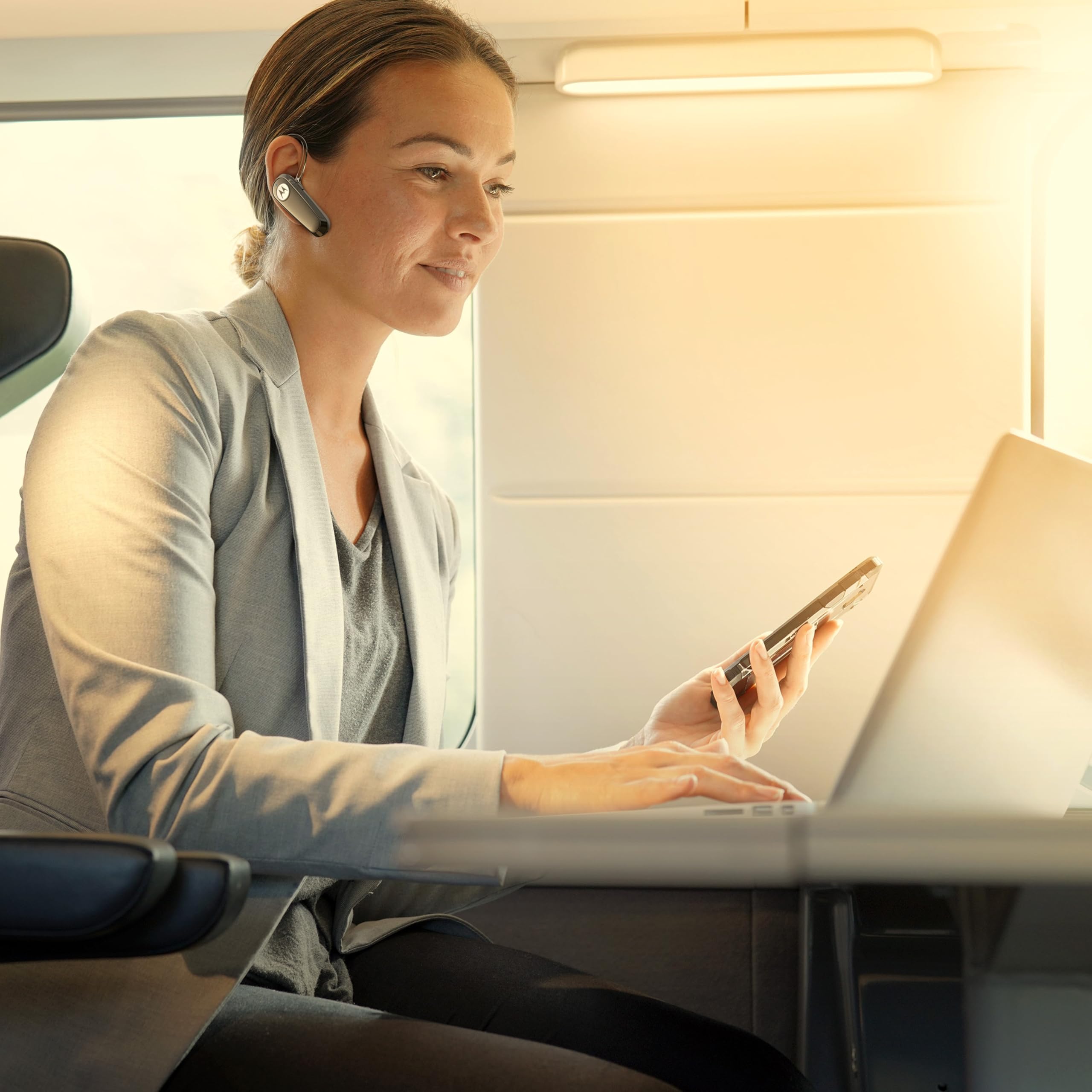 Motorola Sound Hk126 Bluetooth Earpiece - In-Ear Wireless Mono Bluetooth Headset With 8-Hour Talk Time, Voice Assistant Compatib