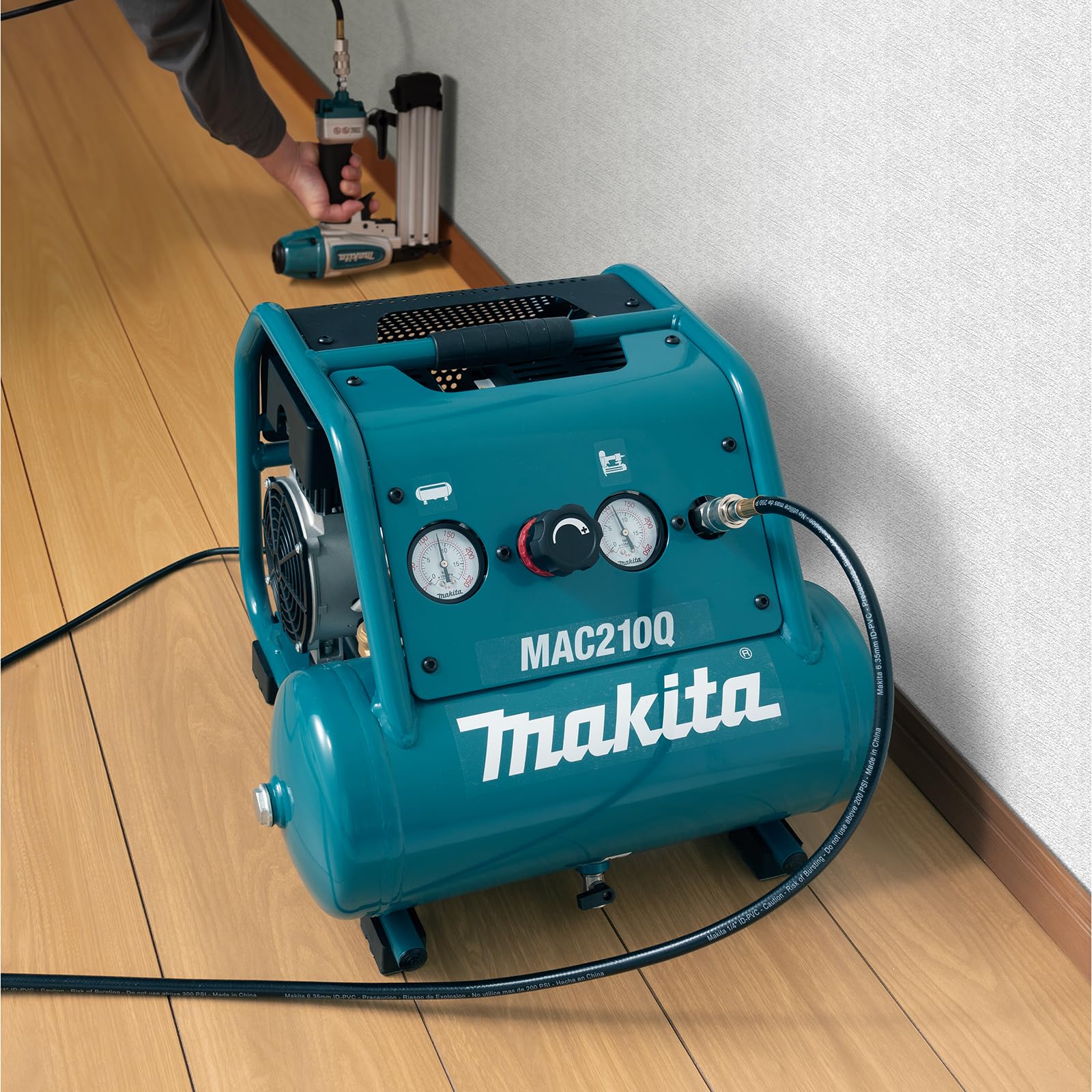 Makita Mac210Q Quiet Series, 1 Hp, 2 Gallon, Oil Free, Electric Air Compressor