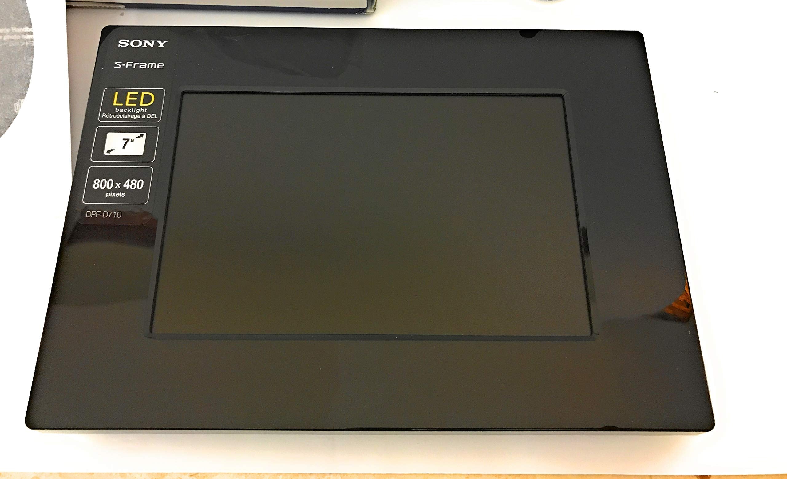 Sony DPF D710 7 Inch WVGA LCD (16:10) Digital Photo Frame (Black)