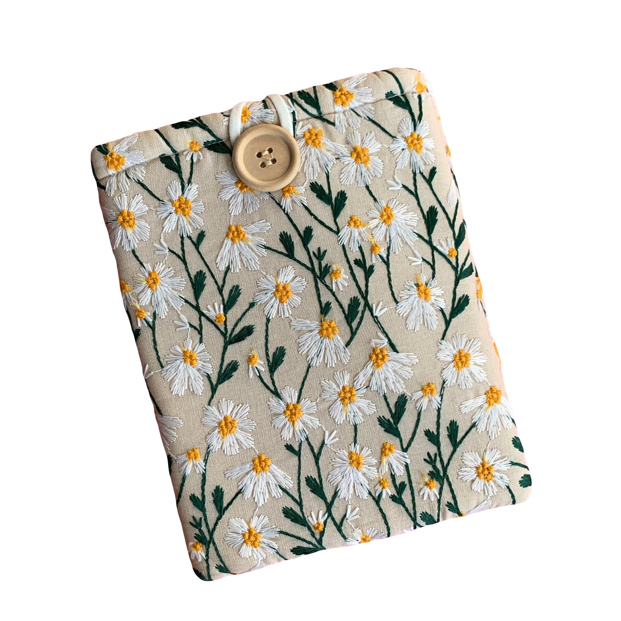 Embroidered Daisy Padded Kindle Paperwhite Sleeve E Reader Pouch (White Beige)