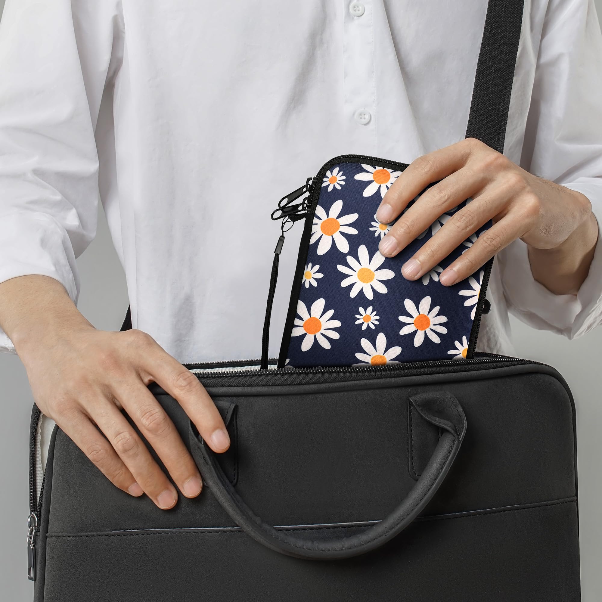 Kwmobile Neoprene E Reader Pouch Size 6'' Ereader   Universal Ebook Sleeve Case With Zipper, Wrist Strap   Blue/White/Yellow