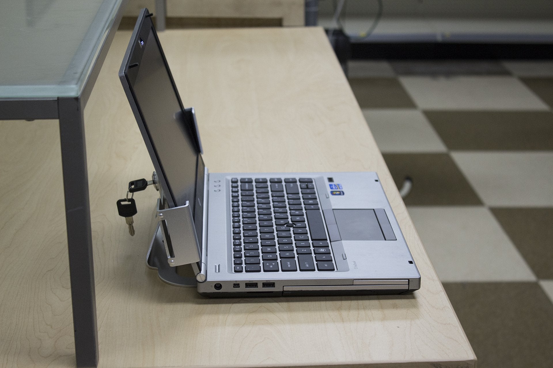 Monmount Laptop Locking Security Mount Lap1405