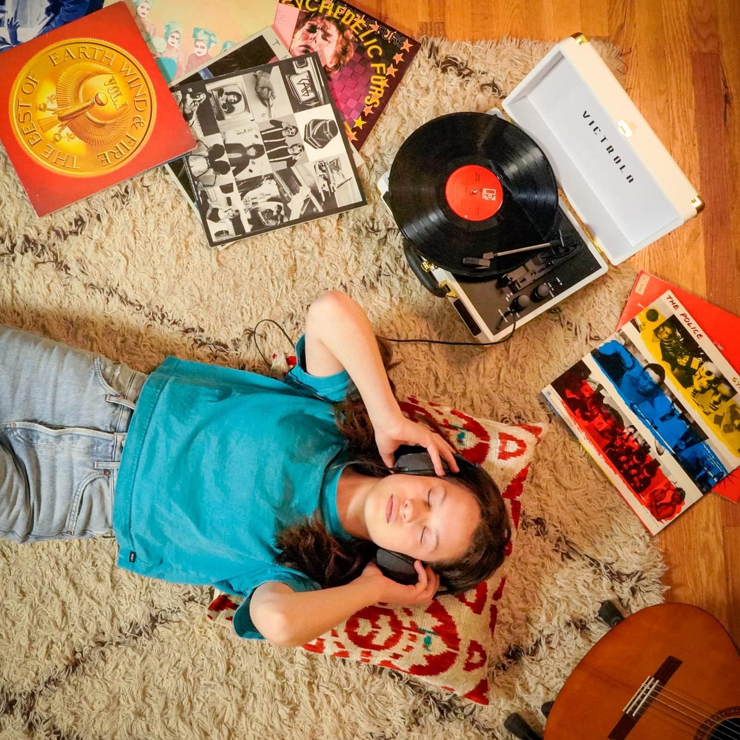 Victrola Vsc 400Sb Cnv Bluetooth Suitcase Turntable Canvas   Stickers (White)