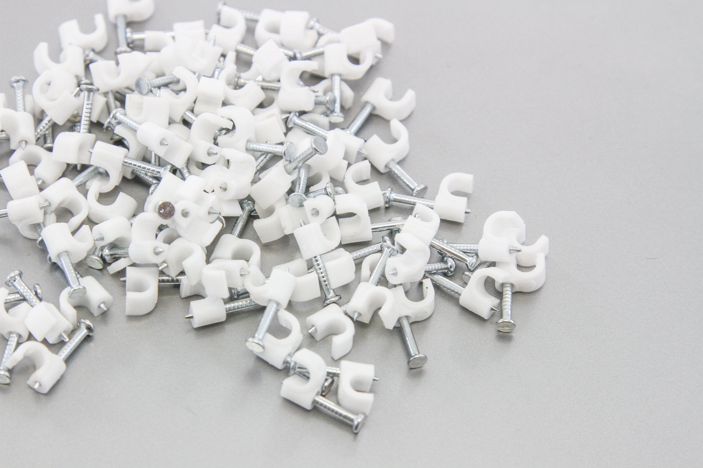 100 Round 5/32 Inches (4 Mm) Cable Wire Clips Cable Management Cord Tie Holder Coaxial Nail In Clamps Tacks