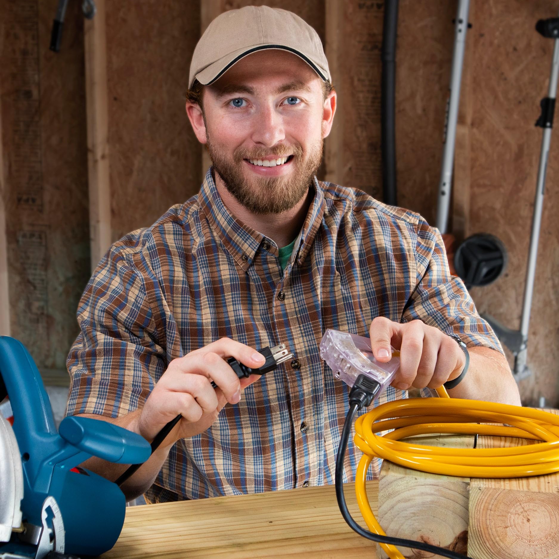 2 Ft Heavy Duty Extension Cord - 12 Gauge Outdoor Extension Cord - Lighted Mulitiple Outlets By Watts Wire - 2 12-Gauge Ground