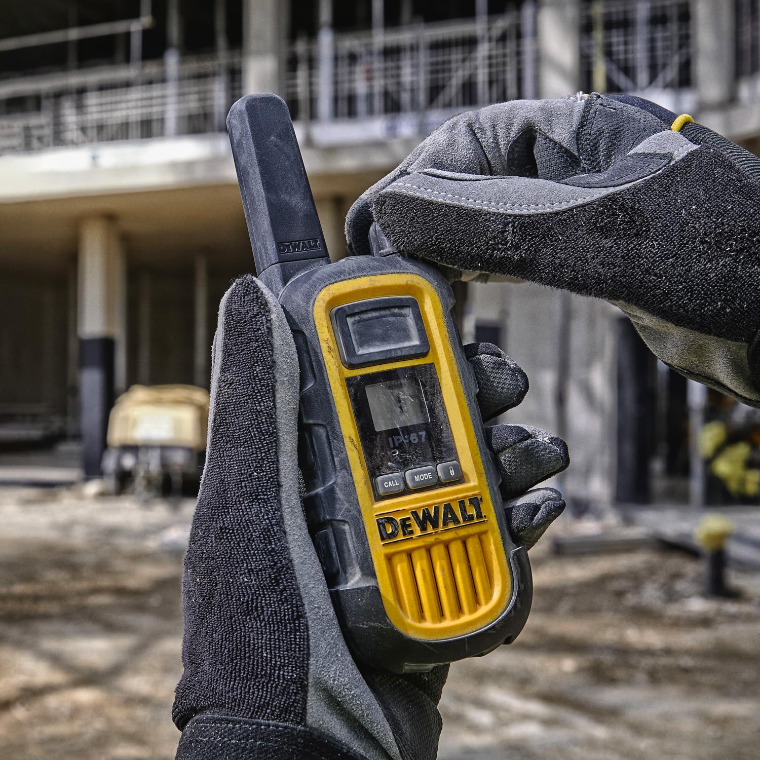 Dewalt Dxfrs800 2 Watt Heavy Duty Walkie Talkies   Waterproof, Shock Resistant, Long Range & Rechargeable Two Way Radio With Vox (24 Pack W/ 4X Gang Chargers) (4Dxfrs800 Bch6)