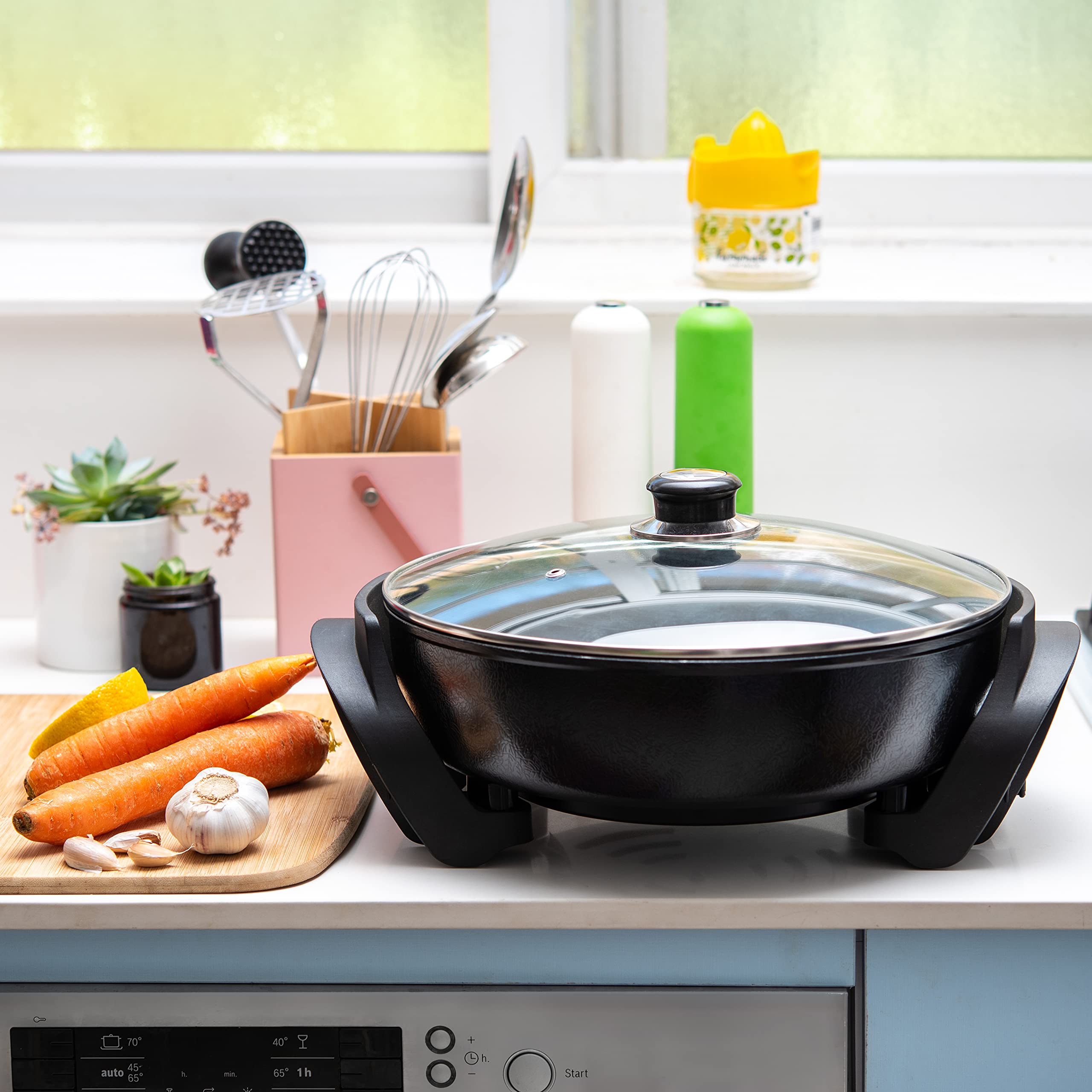 Moss & Stone Round Nonstick Electric Skillet With Lid, Aluminum 12 Inch Electric Frying Pan, 2 Layers Of Non Stick Coating, Adju