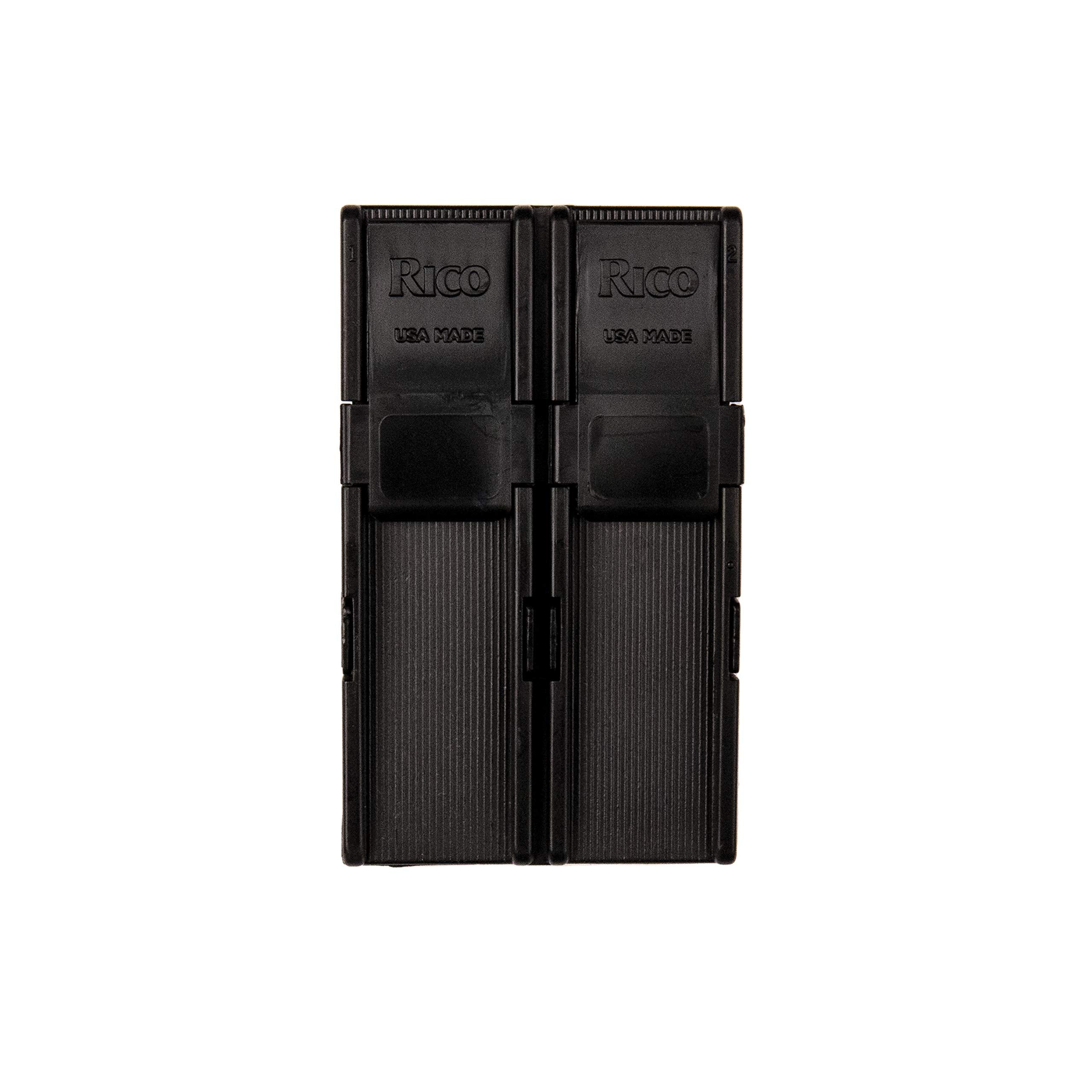 DAddario Reed Guard IV - Sax & Clarinet Reed Case - Fits Reeds for Bb Clarinet, Soprano Sax, & Alto Sax