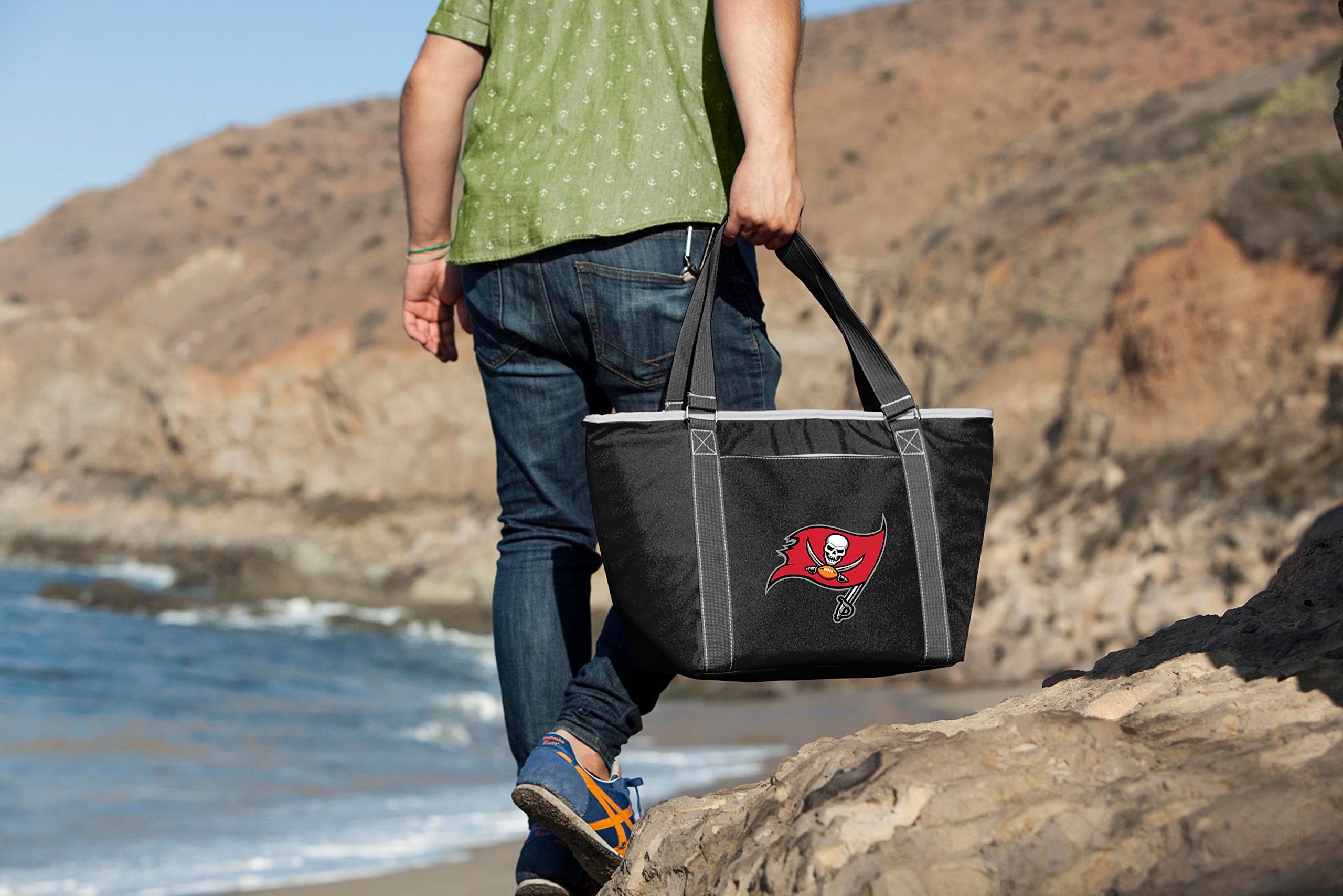 Picnic Time Black Tampa Bay Buccaneers Topanga Cooler Tote