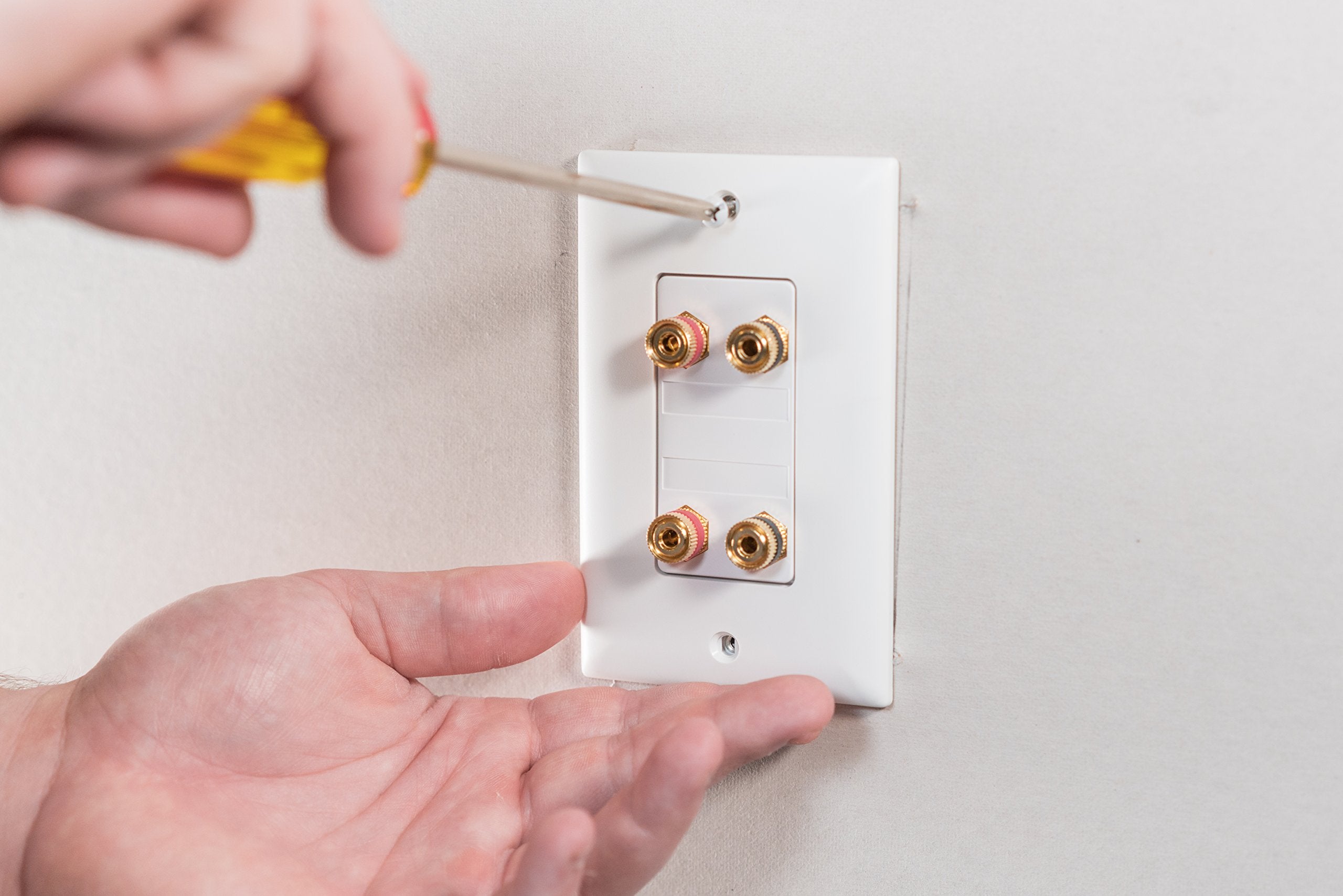 On Q F9005Whv1 Home Theater Connection Kit, White