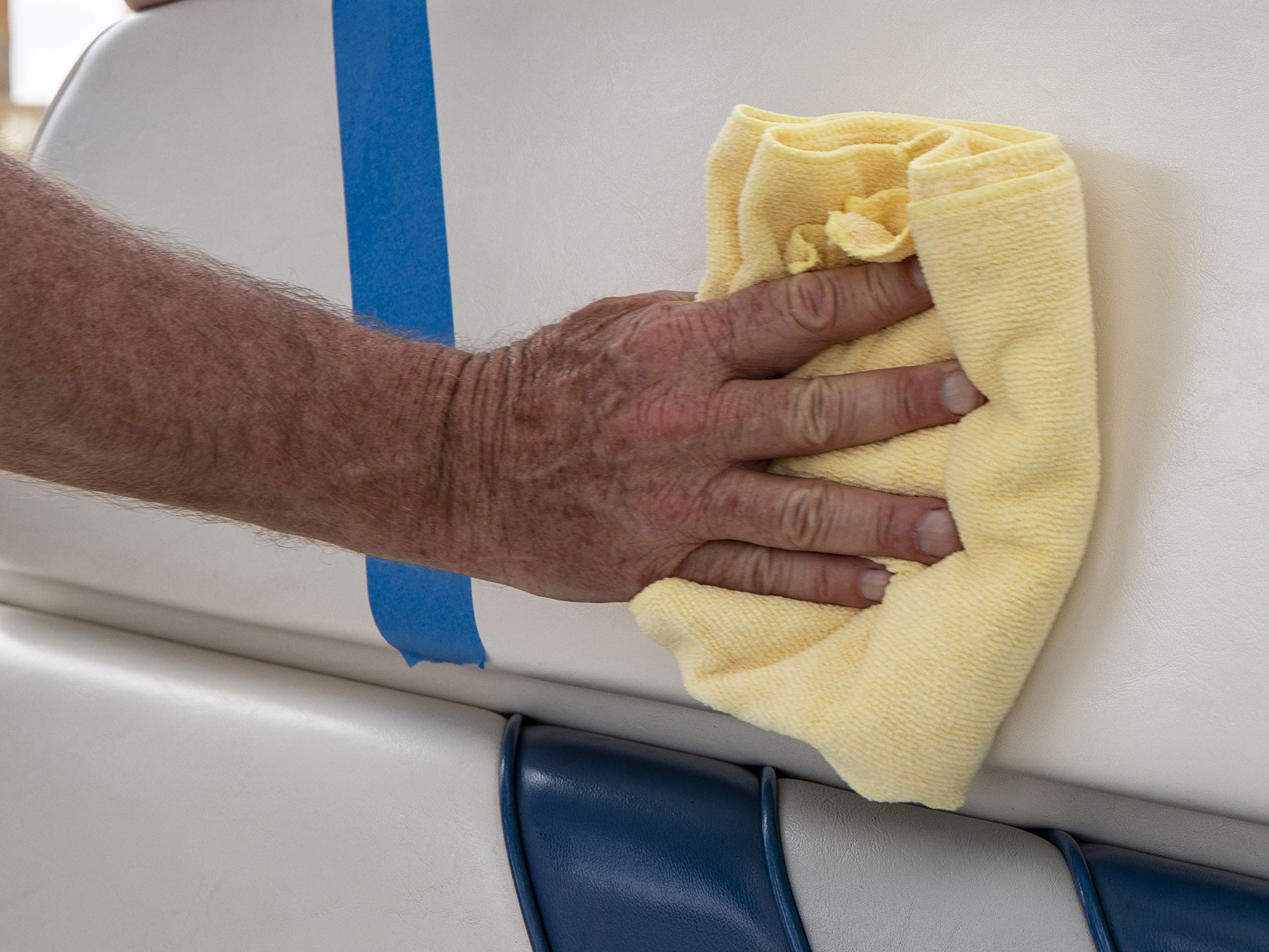 Meguiar'S M5716Sp Marine/Rv Vinyl & Rubber Cleaner & Protectant - 16 Oz Spray Bottle (Packaging May Vary),WBAUVB0000AY4YJ