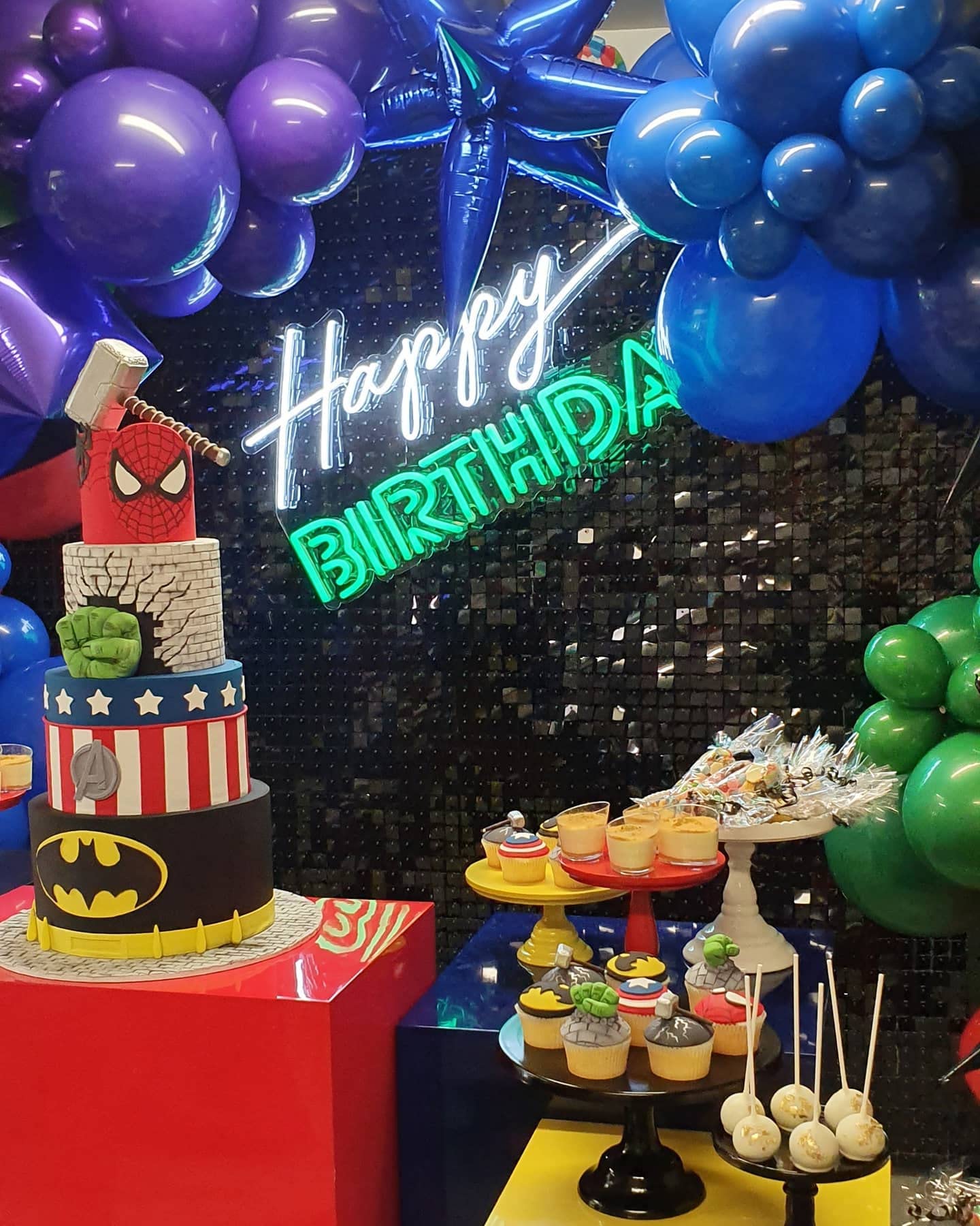 24 Panels Black Shimmer Wall Backdrops, Square Sequins Backdrops With 3D Effect, Large Photo Backdrops For Birthday, Graduation, Wedding, Anniversary Party Decoration And Home Decoration