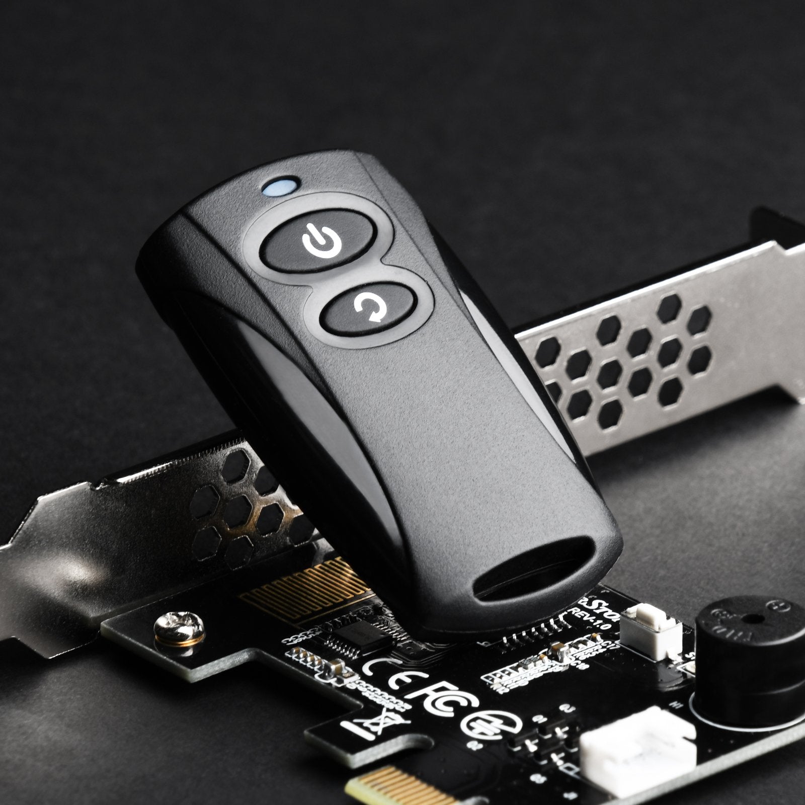 Silverstone Tek 2.4G Wireless Power Remote With Power/Reset Function And Audio Feedback Es02 Pcie