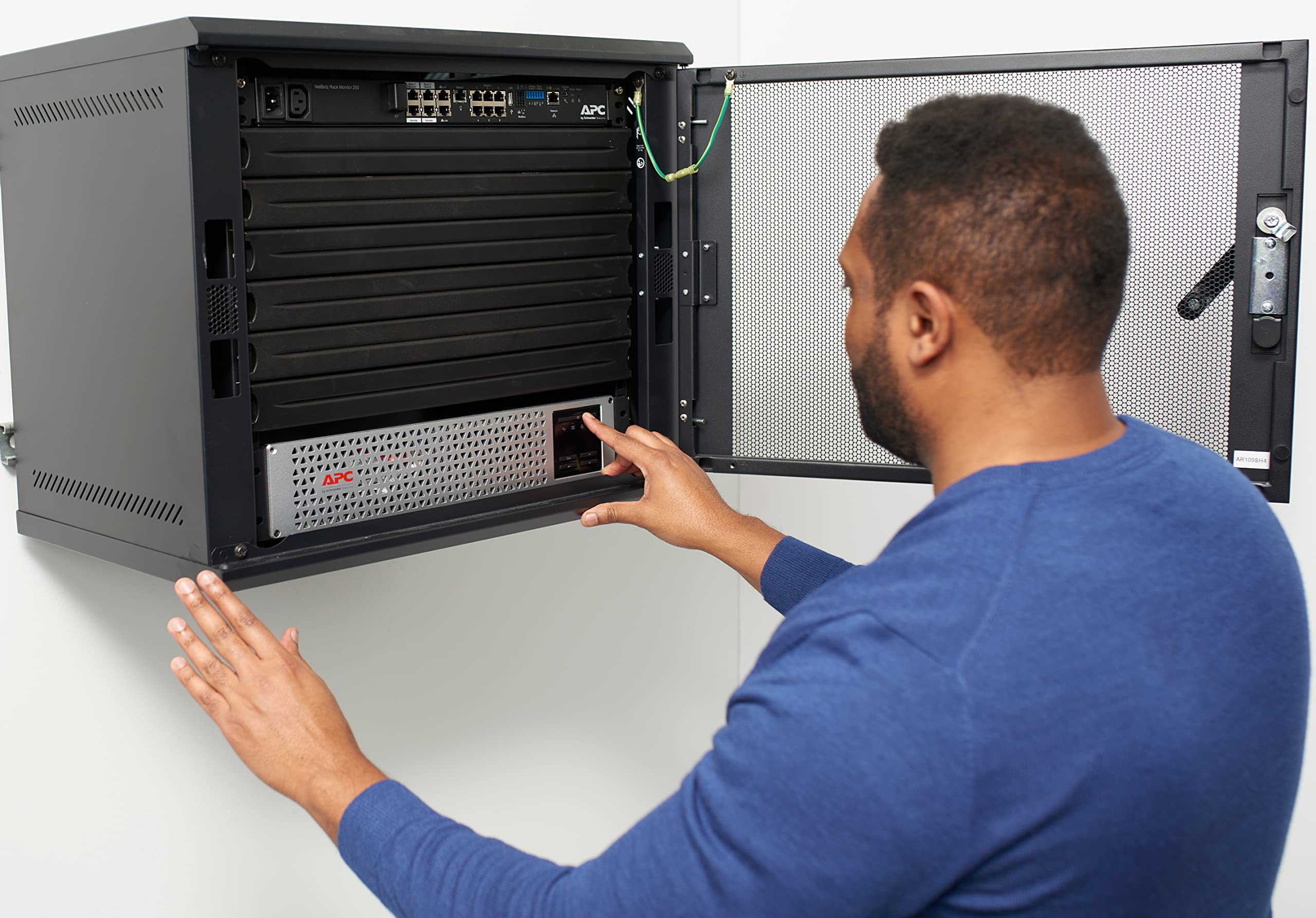 Apc Ups, 1000Va Smart-Ups Lithium-Ion Ups With Smartconnect And Nmc, Smtl1000Rm2Ucnc, Pure Sine Wave, Short-Depth 120V Uninterru