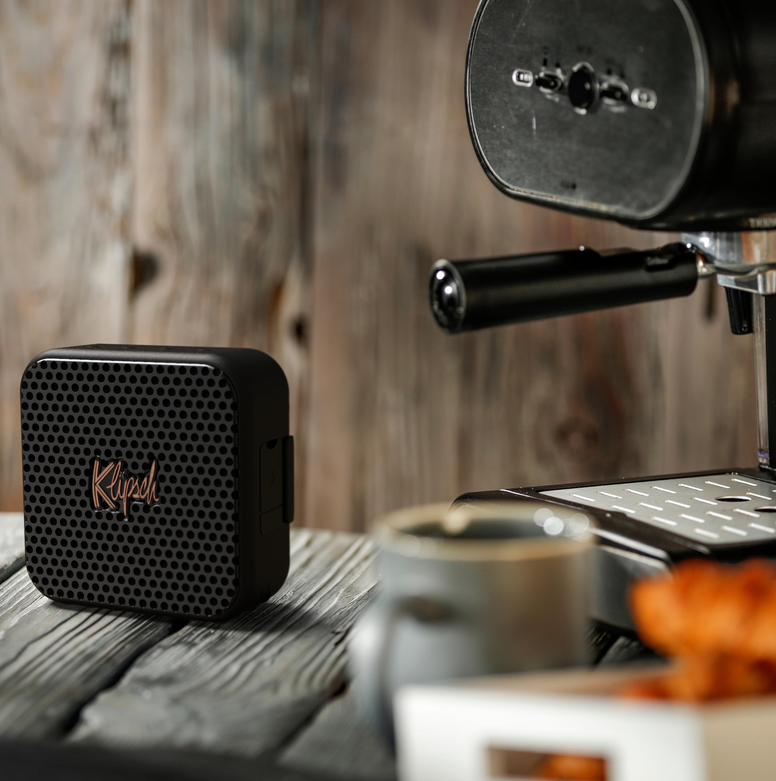 Klipsch The Austin Portable Bluetooth Speaker With A 1.5'' Full Range Driver, Ip67 Dust And Waterproof Rating, 12 Hours Of Playt
