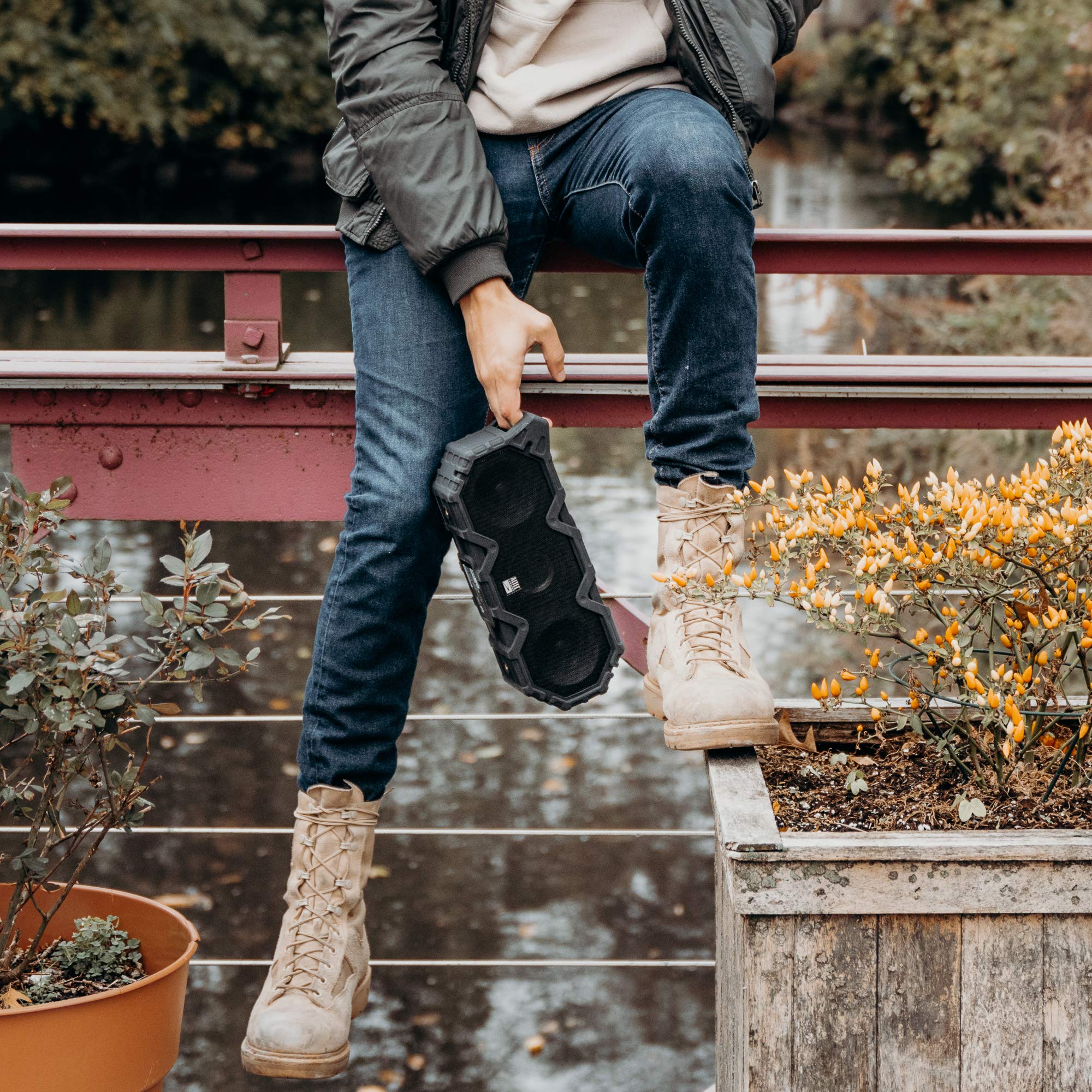 Altec Lansing Super Lifejacket Jolt - Waterproof Bluetooth Speaker, Durable & Portable Speaker With Qi Wireless Charging And Cus