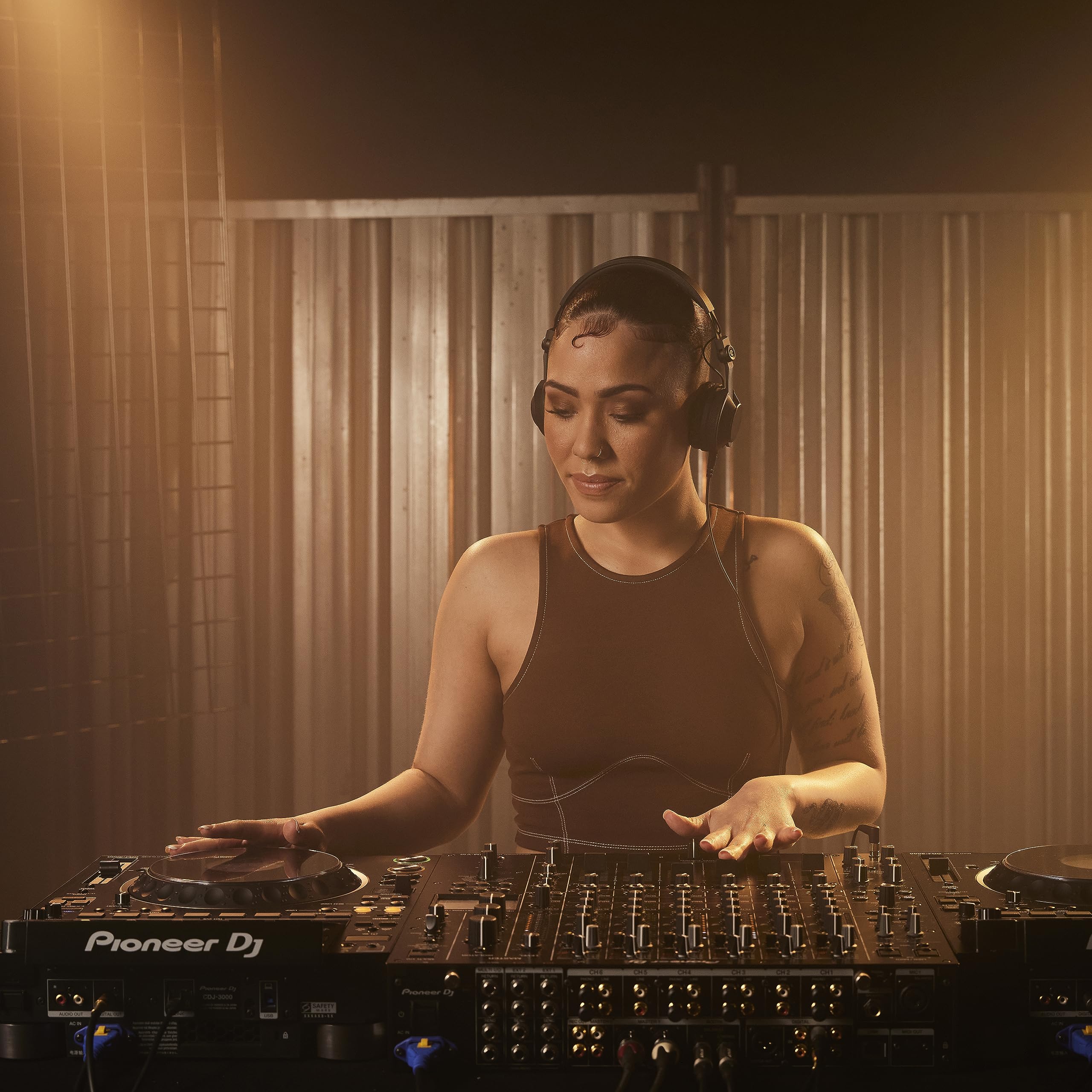 Pioneer Dj Hdj Cx Professional Dj Headphones   Black