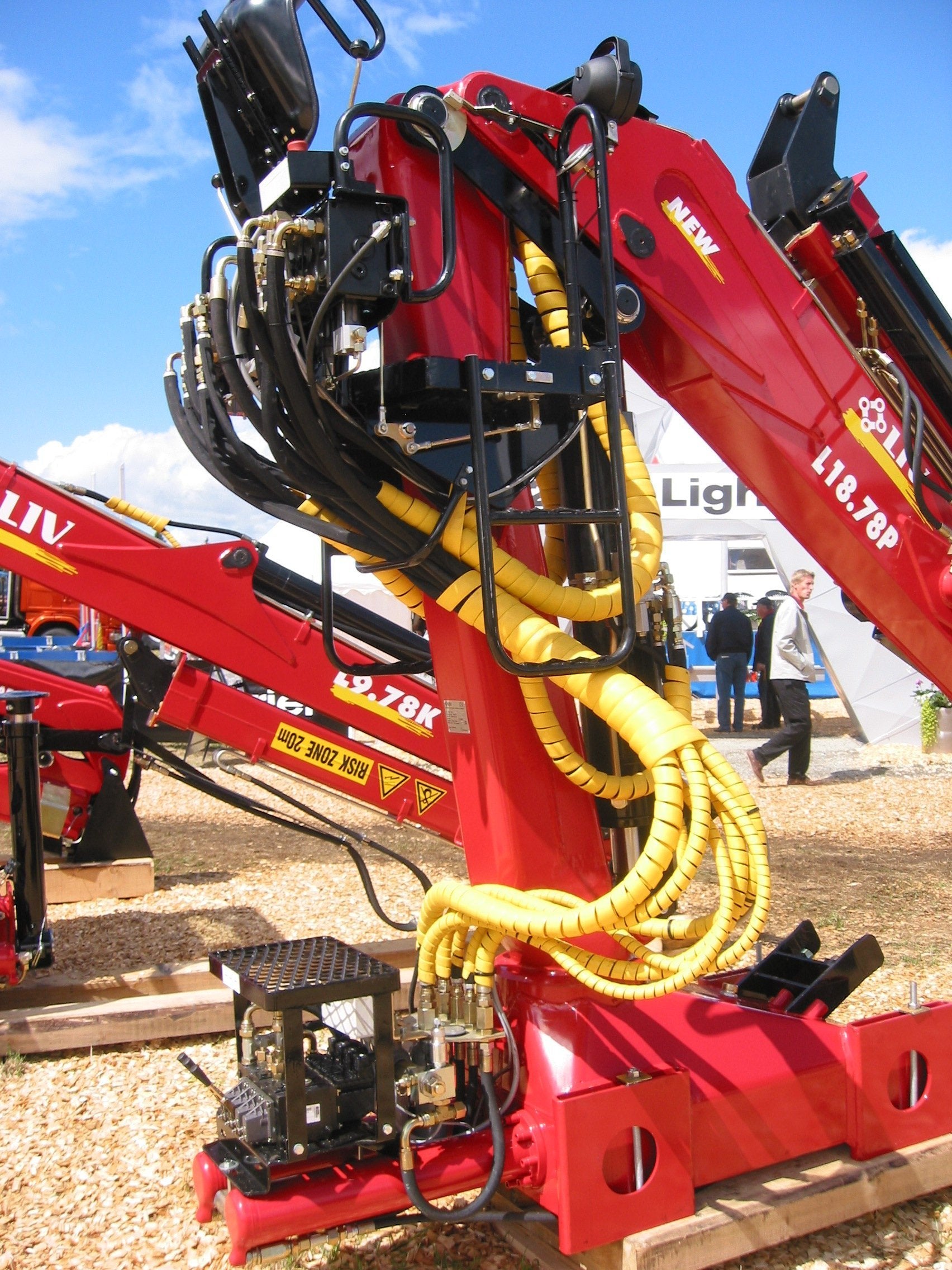 Caplugs Spss Series   Plastic Safeplast Safe Spirals, Spiral Wrap Hose & Cable Protector, Yellow Hd Pe, 1.25'' Od X 100' L Hydra