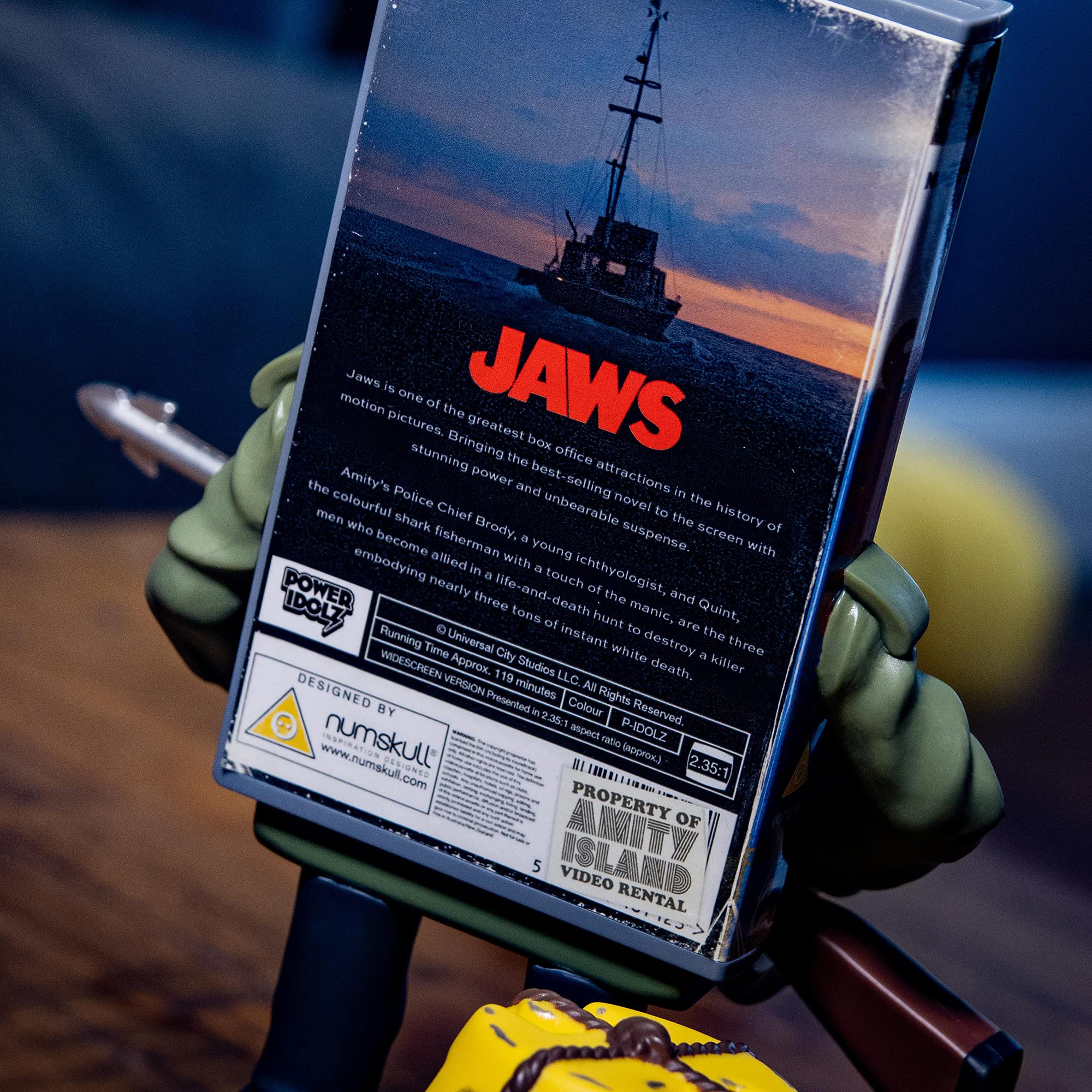 Power Idolz By Numskull Jaws Vhs Wireless Charger Phone Holder   Compatible With Qi Enabled Devices, Fast Qi   Official Jaws Mer