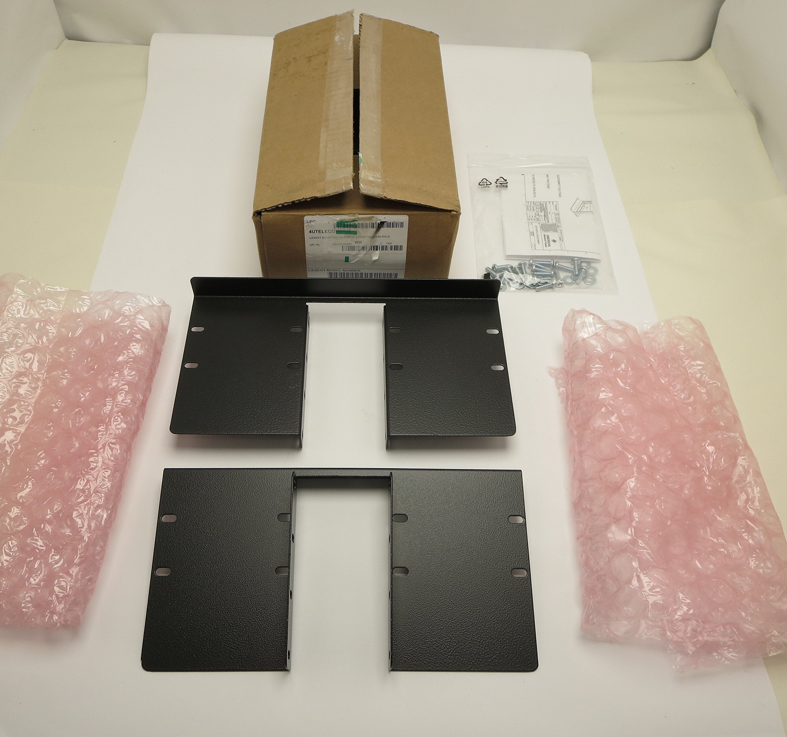 Liebert 4Utelecomrkit 4U Center Mount Brackets For